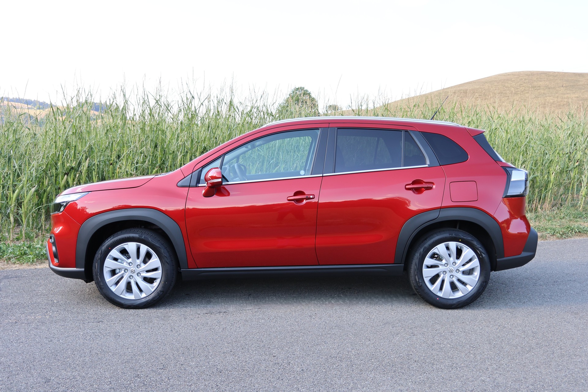 SUZUKI S-Cross 1.4T Compact+-showroom-element-1