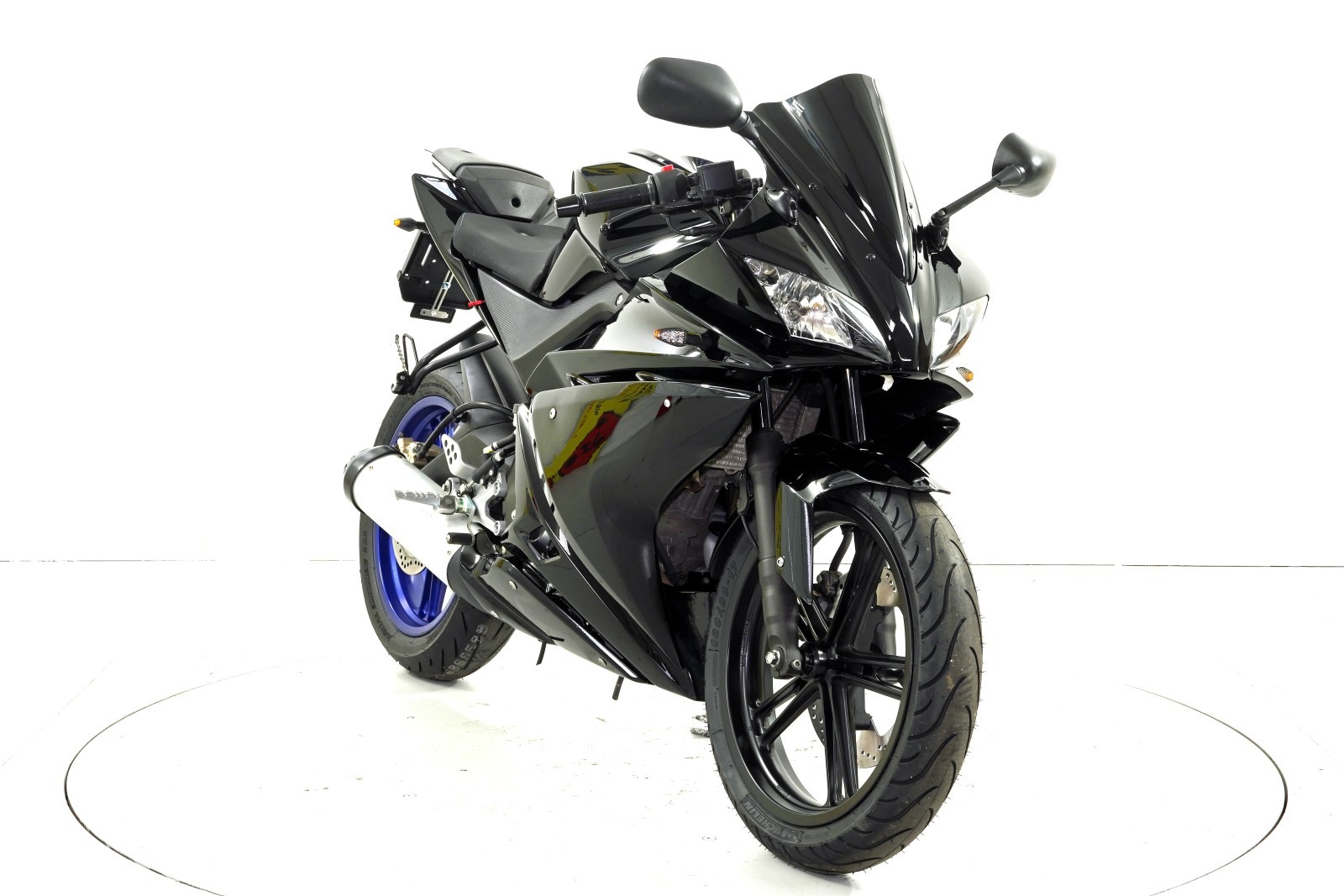 YAMAHA YZF-R125-image-1