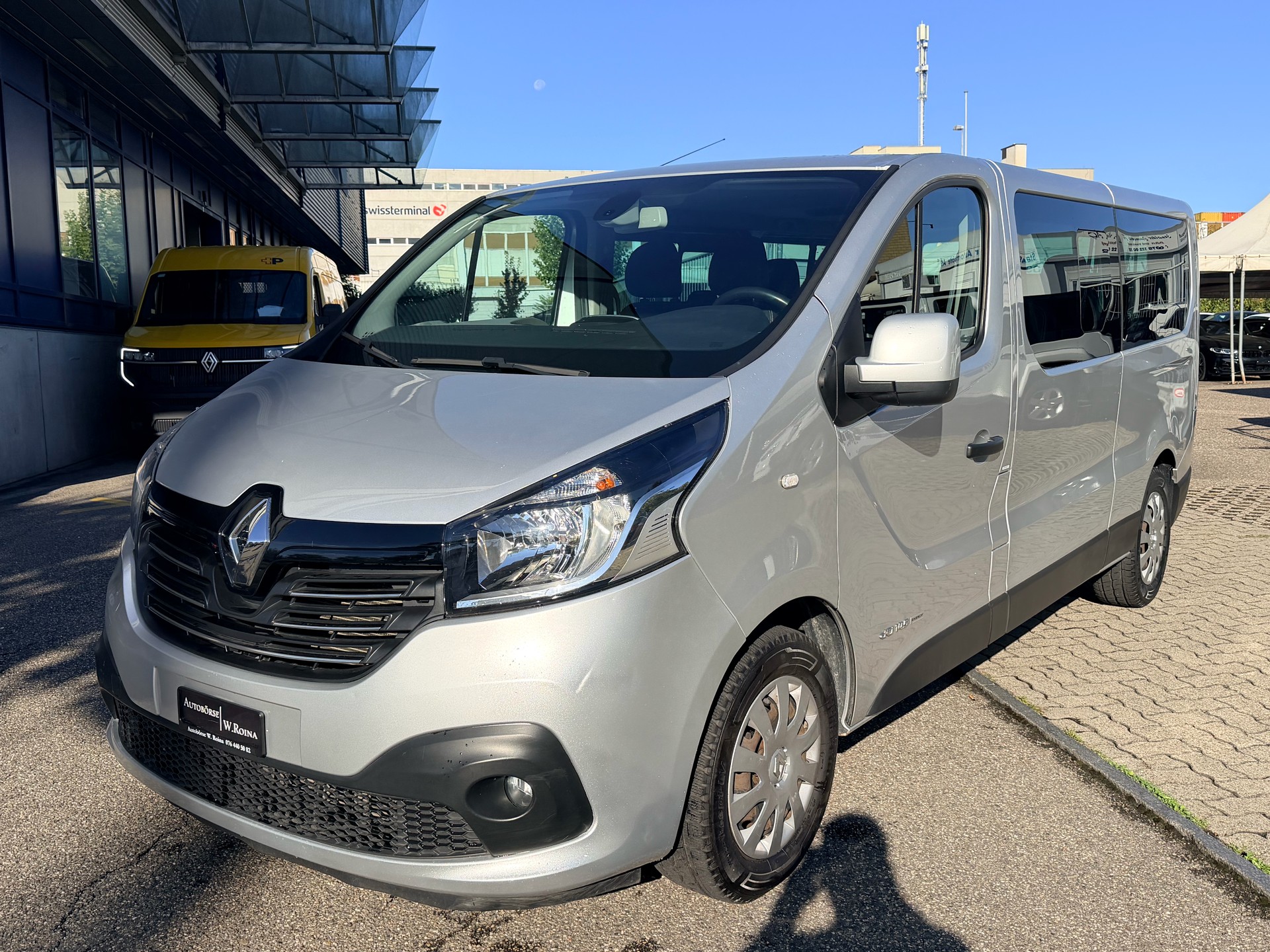 RENAULT Trafic ENERGY dCi 145 Grand Passenger Expression-image-6