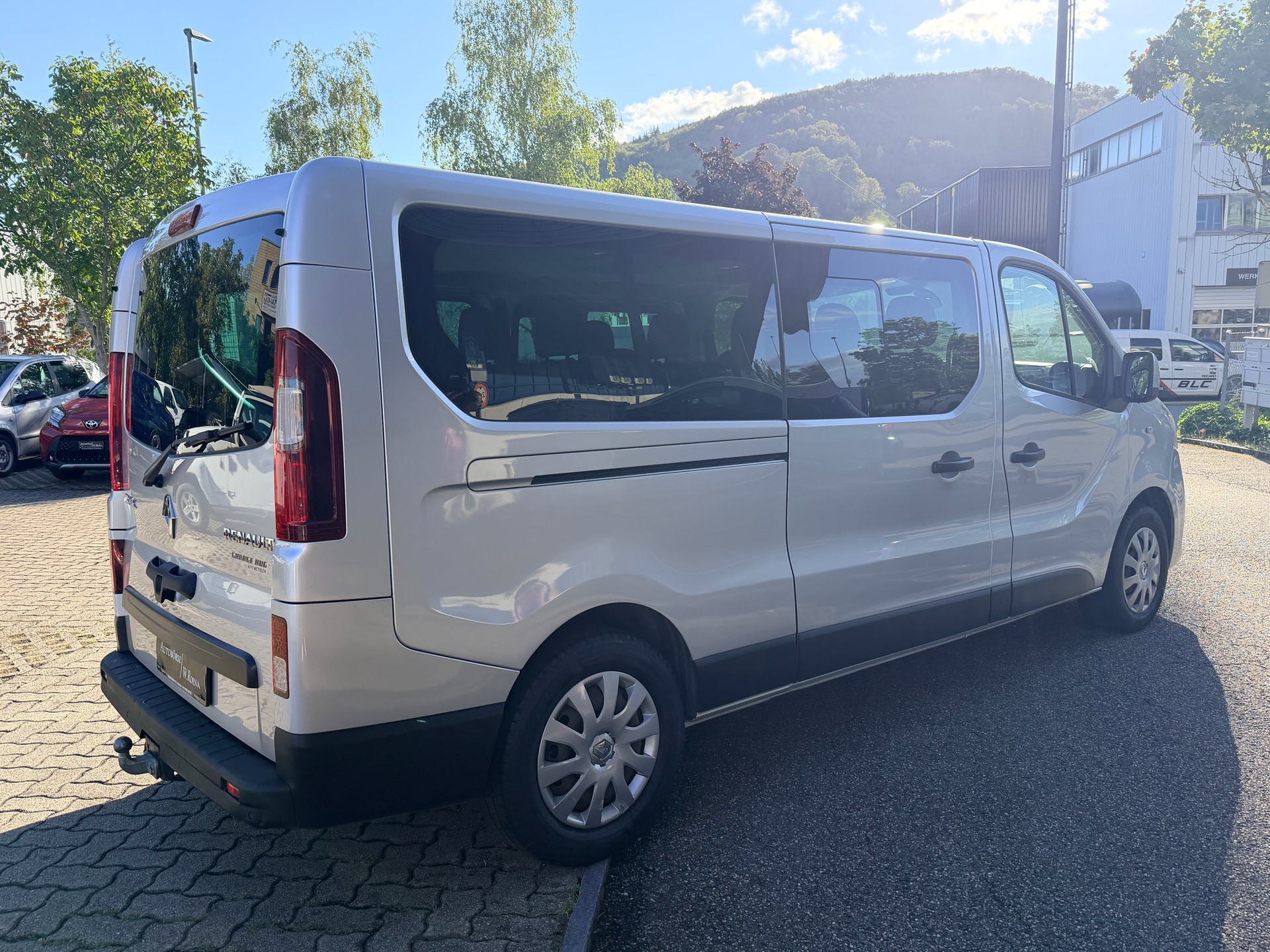 RENAULT Trafic ENERGY dCi 145 Grand Passenger Expression-showroom-element-2