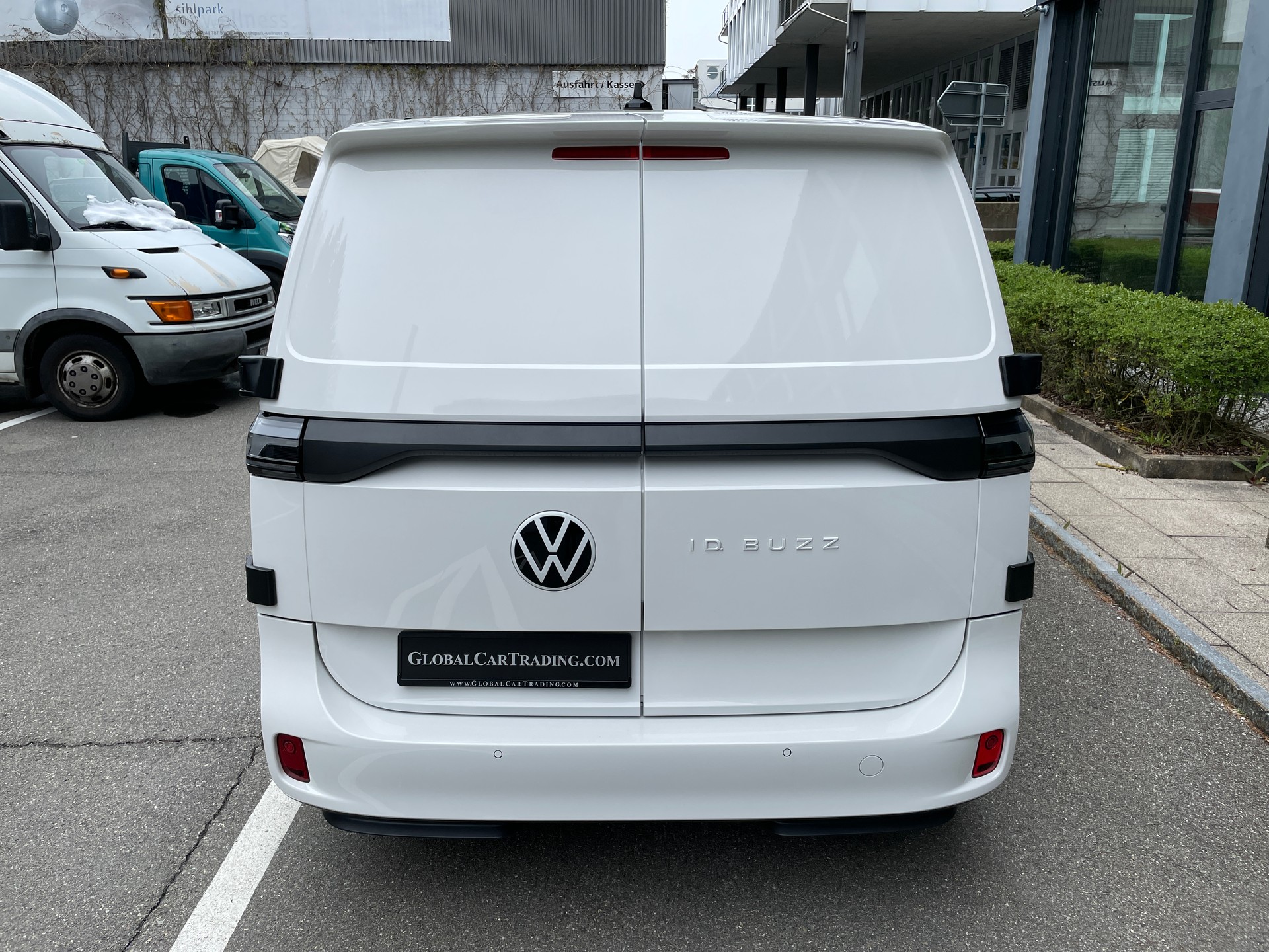 VW ID. Buzz Cargo-image-5