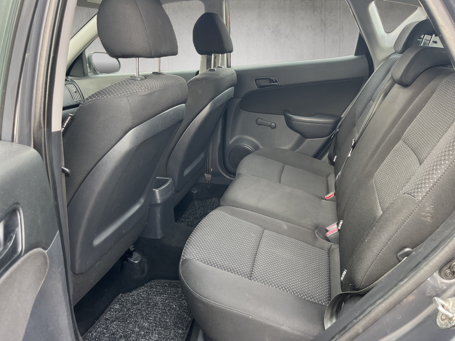 HYUNDAI i30 1.4 Comfort-image-11