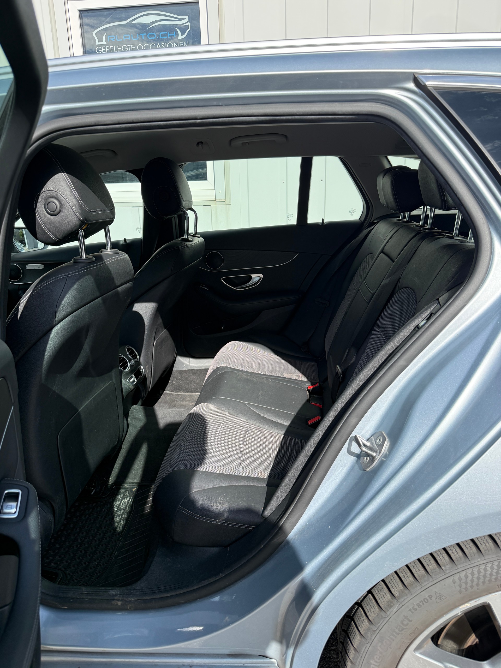 MERCEDES-BENZ C 400 Avantgarde 4Matic 9G-Tronic-image-11