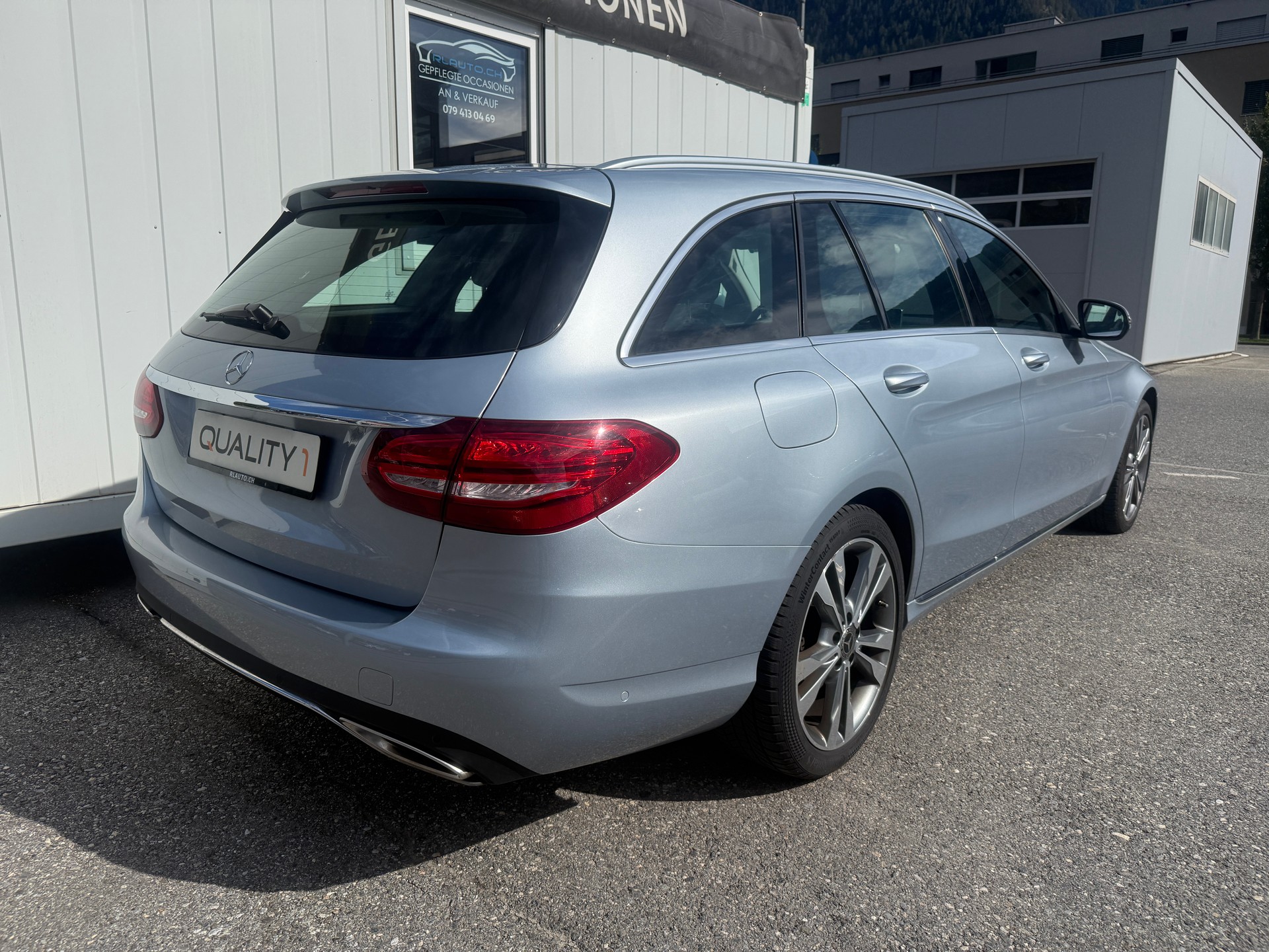 MERCEDES-BENZ C 400 Avantgarde 4Matic 9G-Tronic-showroom-element-3