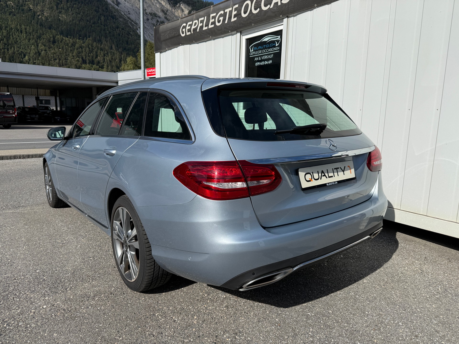 MERCEDES-BENZ C 400 Avantgarde 4Matic 9G-Tronic-image-6
