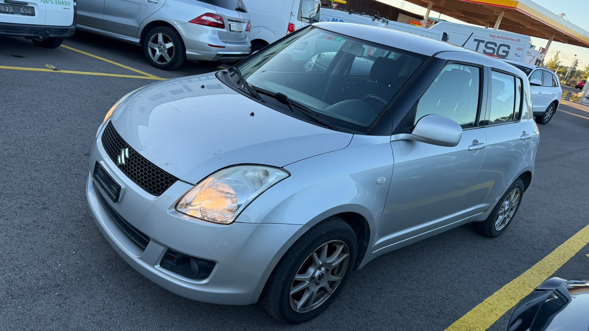 SUZUKI Swift 1.3i 16V GL Top 4x4