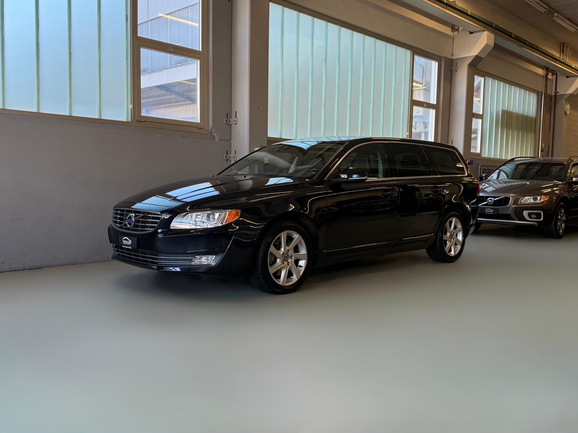 VOLVO V70 D5 AWD Momentum Geartronic
