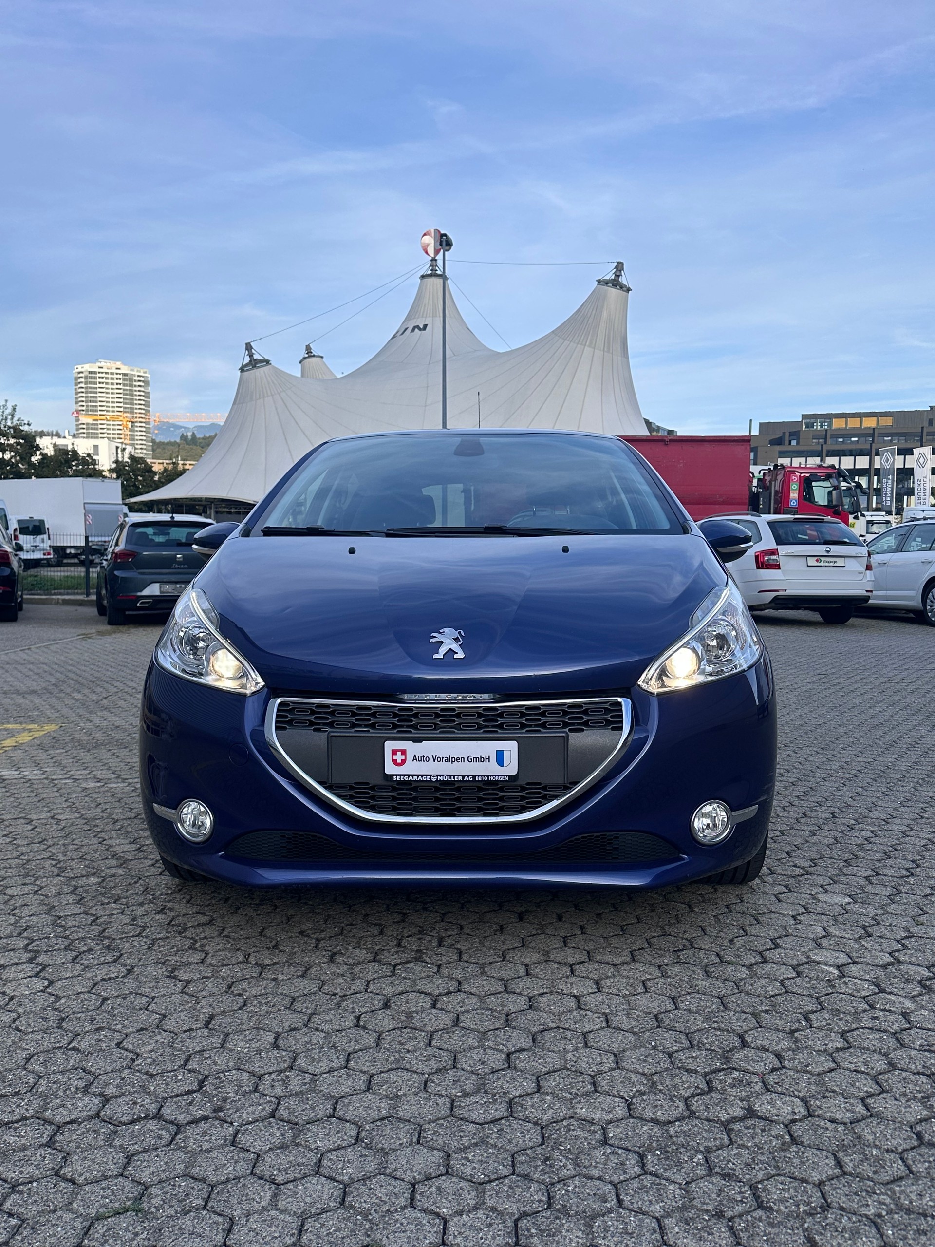 PEUGEOT 208 1.6 VTI Intuitive Frisch Ab MFK, Navigation, Apple CarPlay