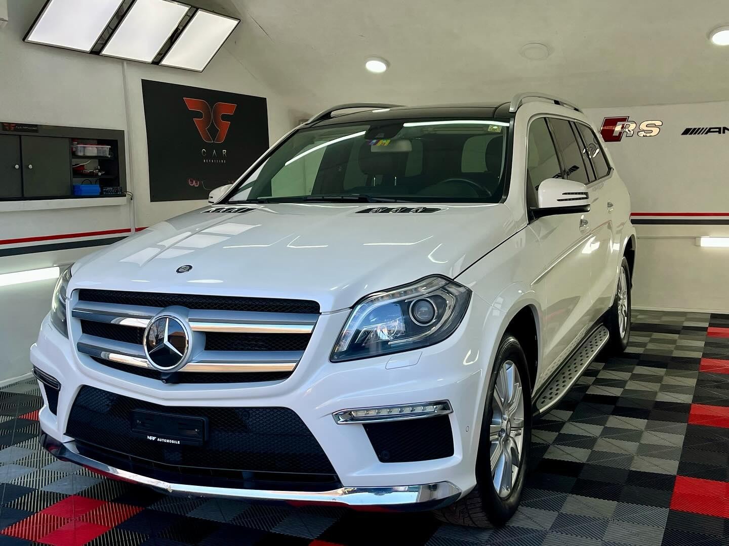 MERCEDES-BENZ GL 350 BlueTEC 4Matic 7G-TRONIC