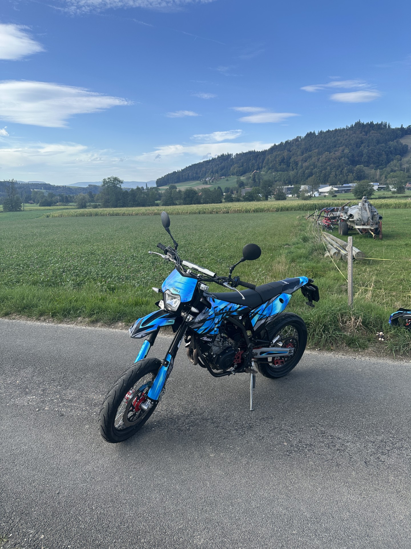 FANTIC Motard 125 Performance-image-3