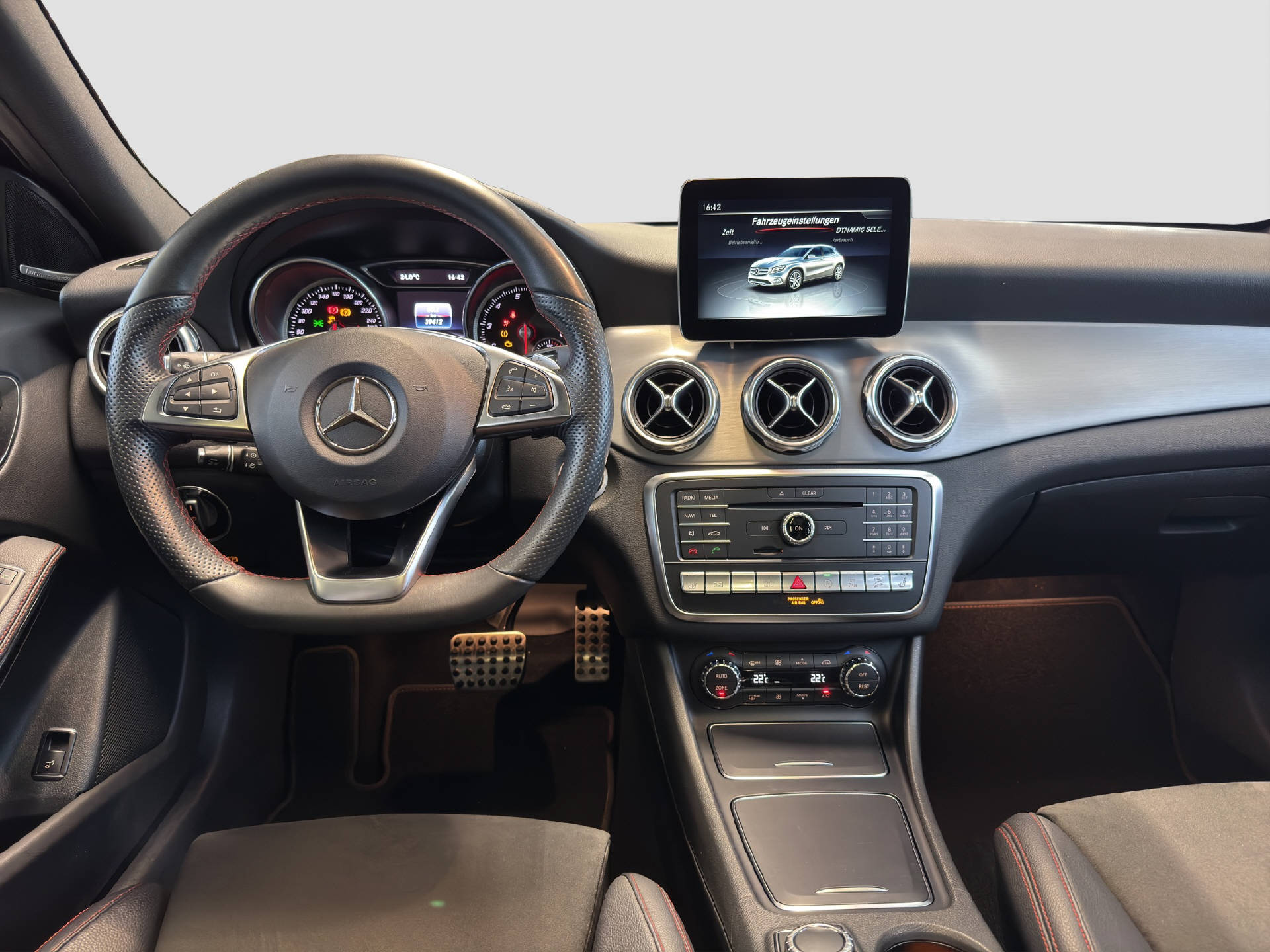 MERCEDES-BENZ GLA 250-image-7