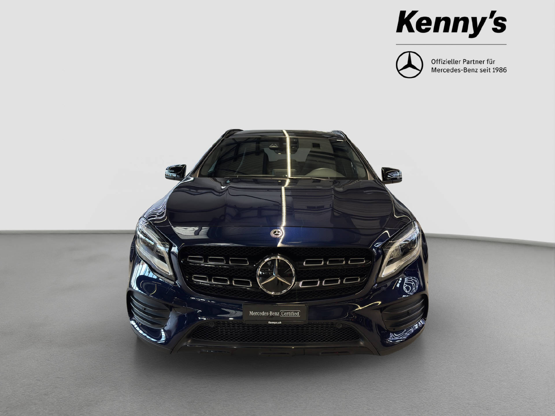 MERCEDES-BENZ GLA 250-showroom-element-1