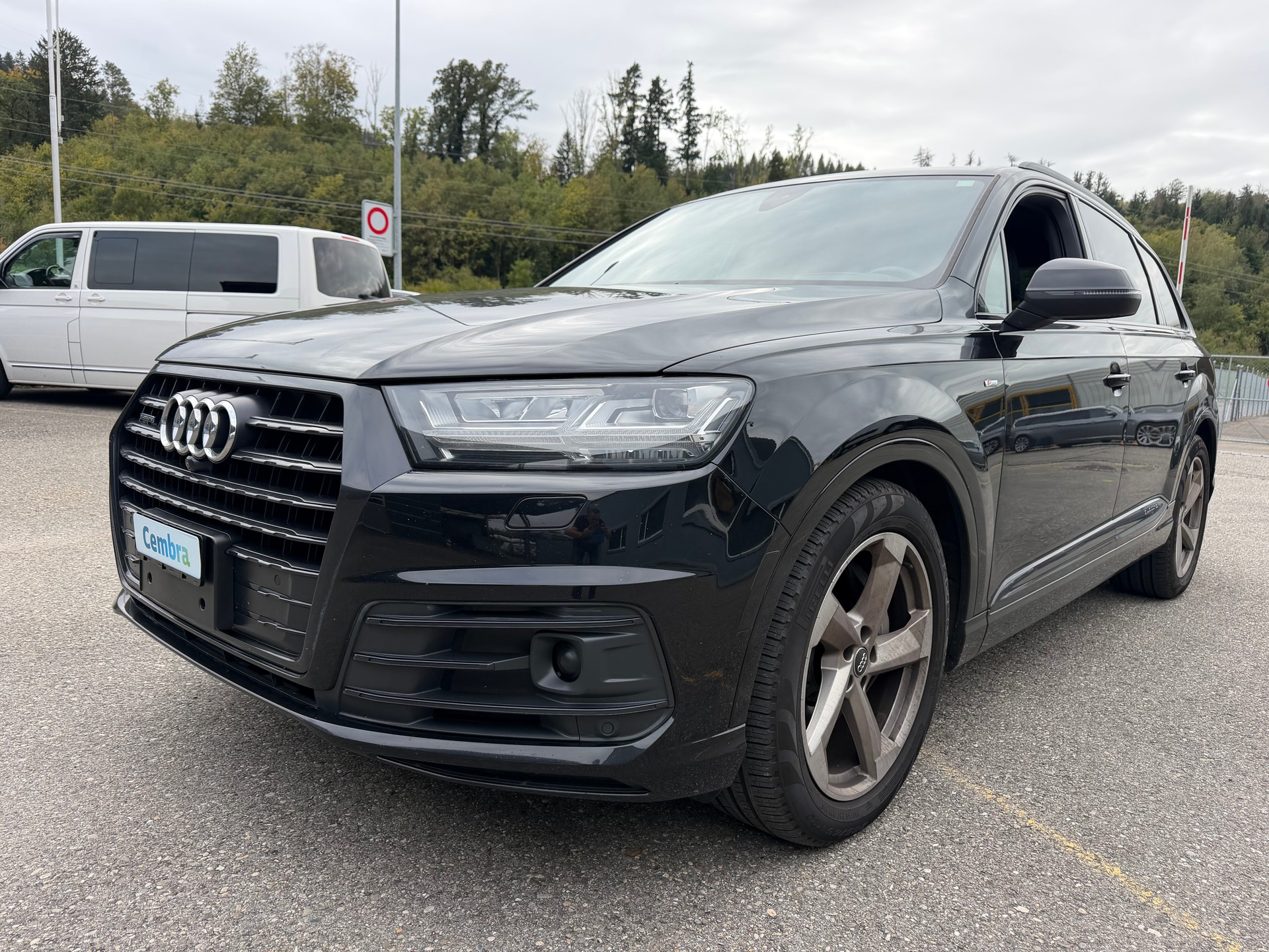 AUDI S-LINE !! Q7 3.0 TFSI " 2018" QUATTRO MIT 7 SITZPLÄTZE" TIPTRONIC 333 PS BENZIN. AB MFK. AB SERVICE. MIT AHK 3500 KG .-image-7