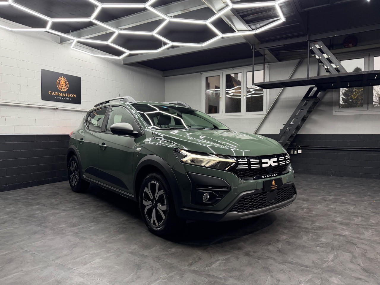 DACIA Sandero Stepway TCe 110 Expression | CH-Auto | Rückfahrkamera | 1. Hand | Tempomat | Winter Paket
