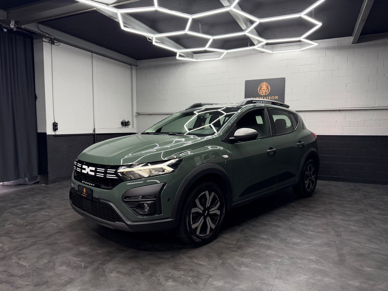 DACIA Sandero Stepway TCe 110 Expression | CH-Auto | Rückfahrkamera | 1. Hand | Tempomat | Winter Paket-showroom-element-2