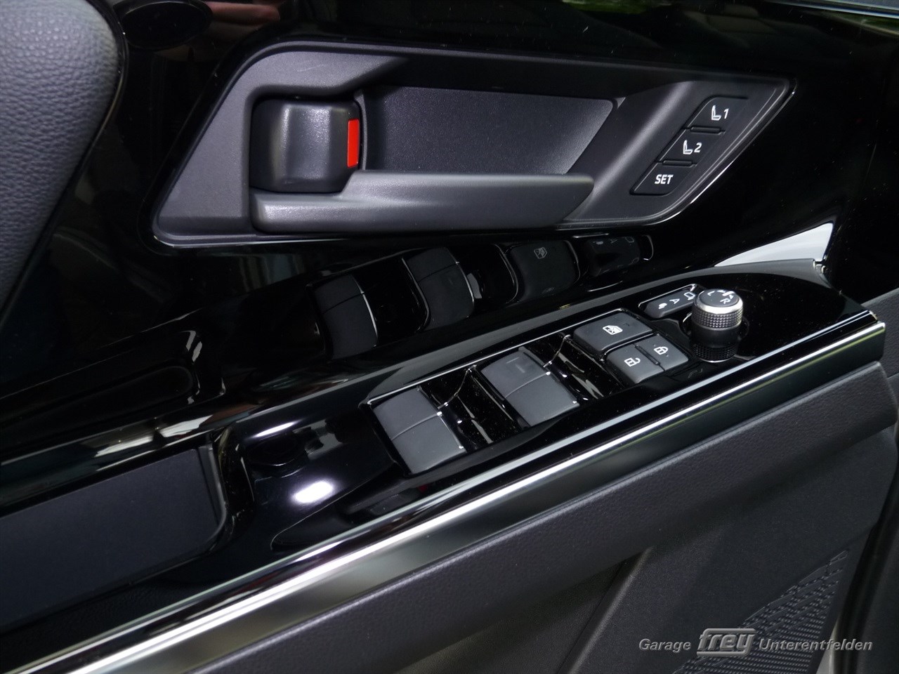 TOYOTA bZ4X Premium 71,4 kWh 4WD-image-13