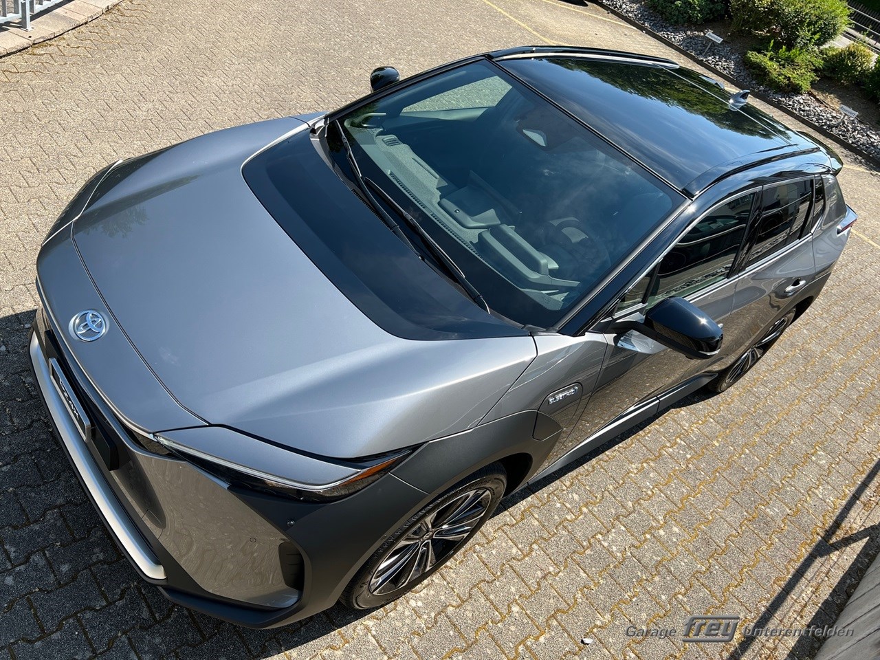 TOYOTA bZ4X Premium 71,4 kWh 4WD-image-4