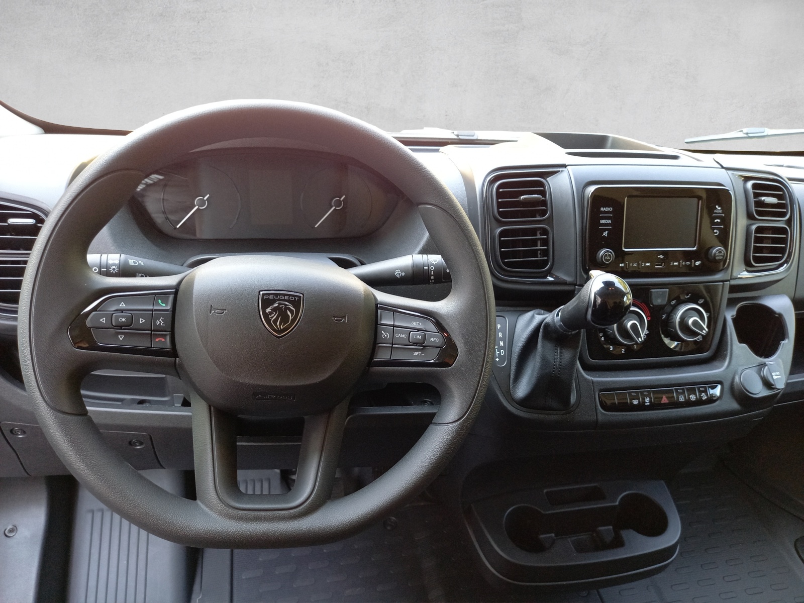 PEUGEOT Boxer Kaw. 435 L4H2 2.2 BlueHDi 180 S/S-image-9