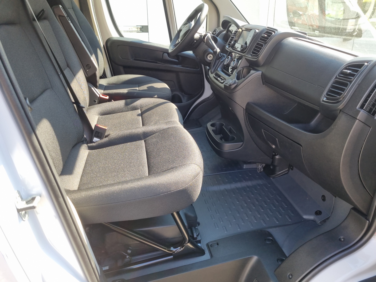 PEUGEOT Boxer Kaw. 435 L4H2 2.2 BlueHDi 180 S/S-image-10