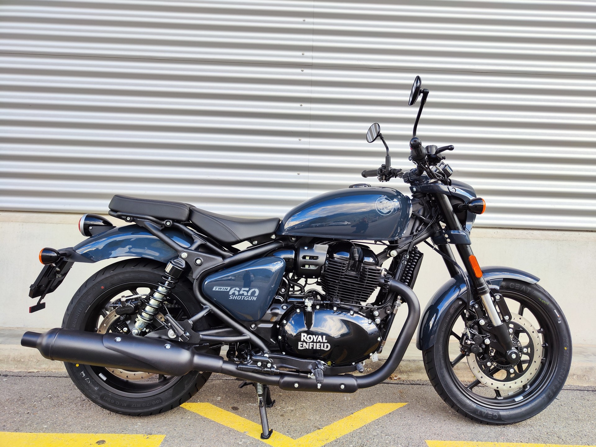 ROYAL ENFIELD SHOTGUN 650-image-0
