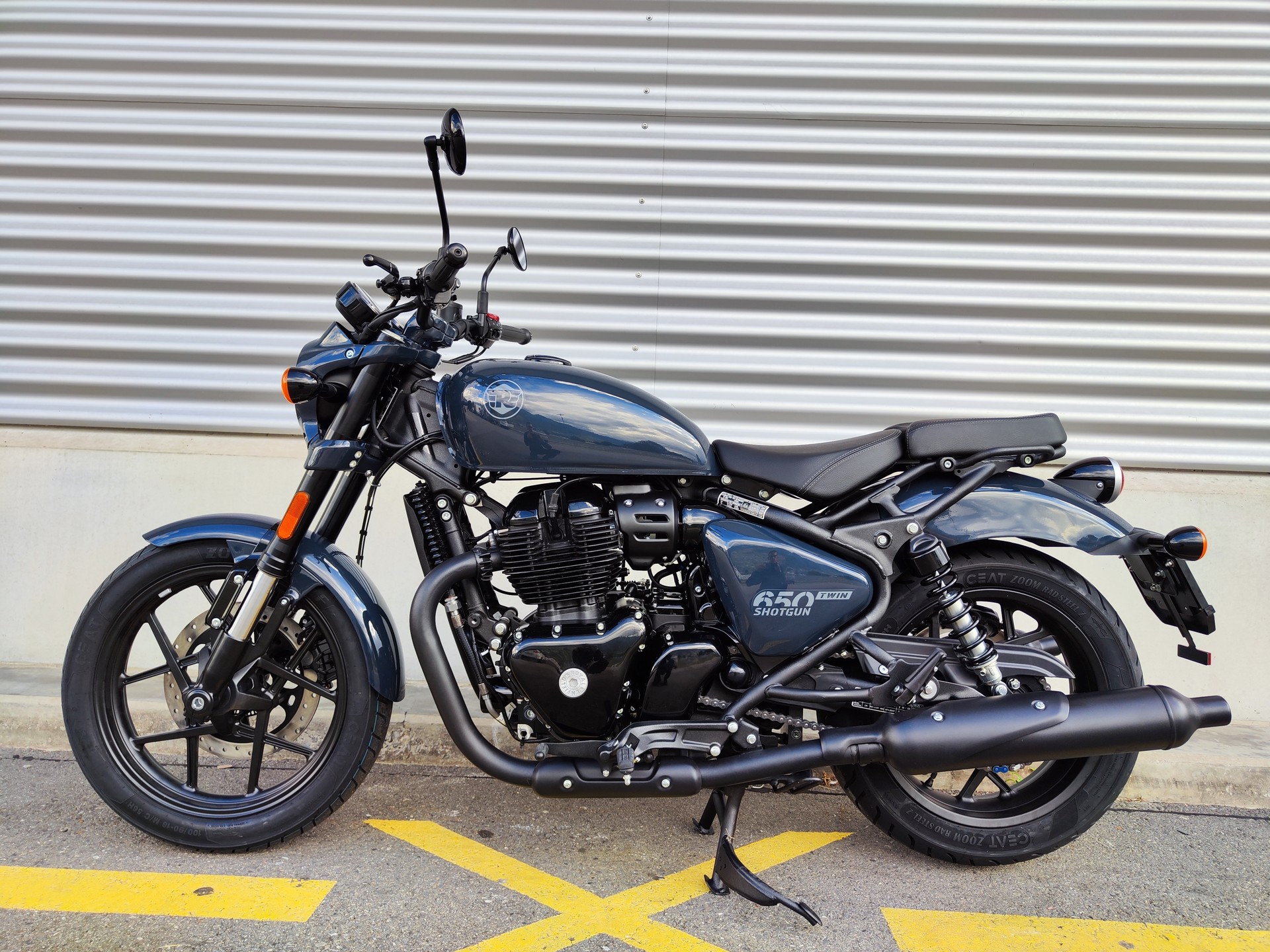 ROYAL ENFIELD SHOTGUN 650-image-1
