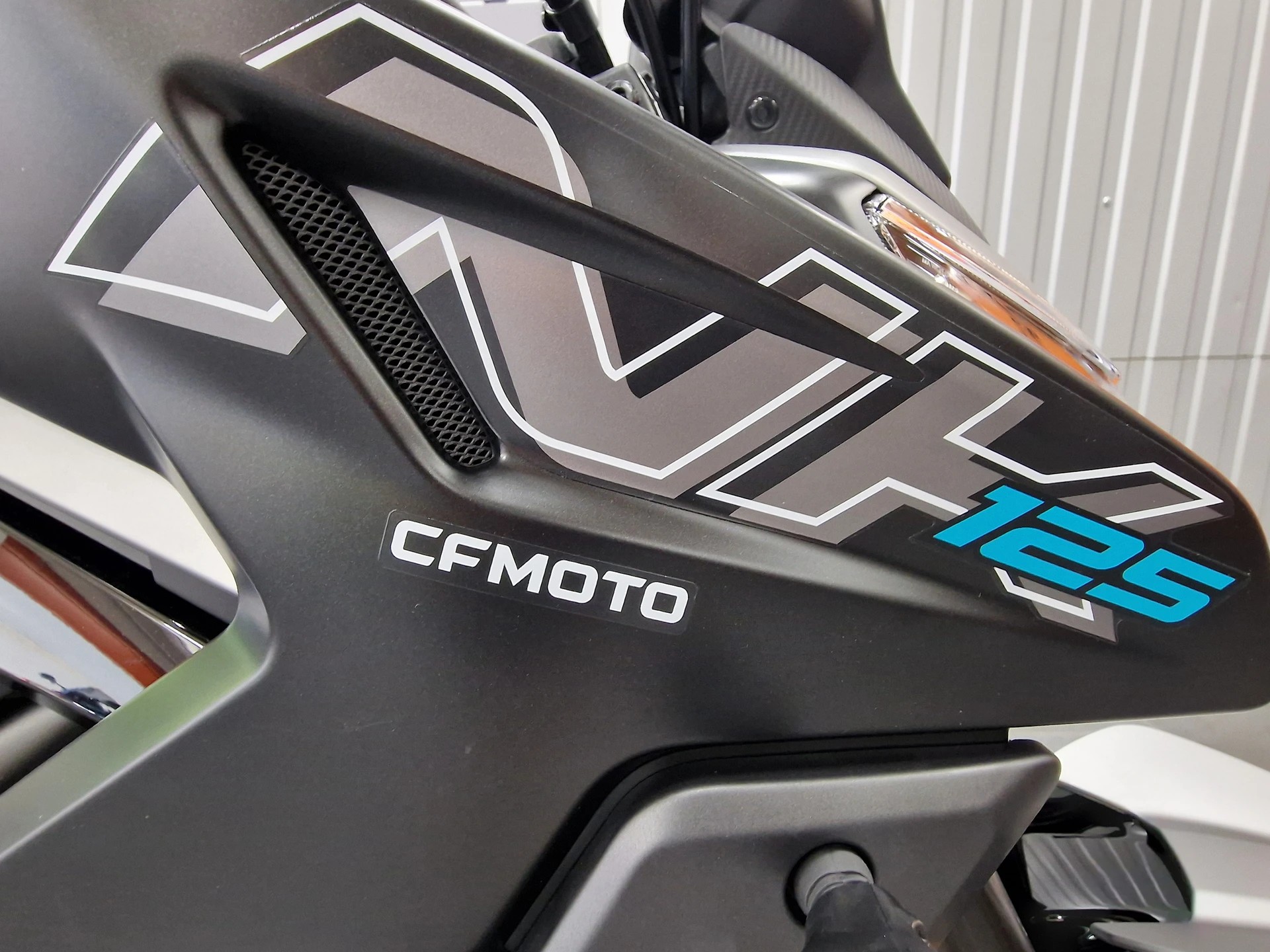 CF MOTO 125NK-showroom-element-3