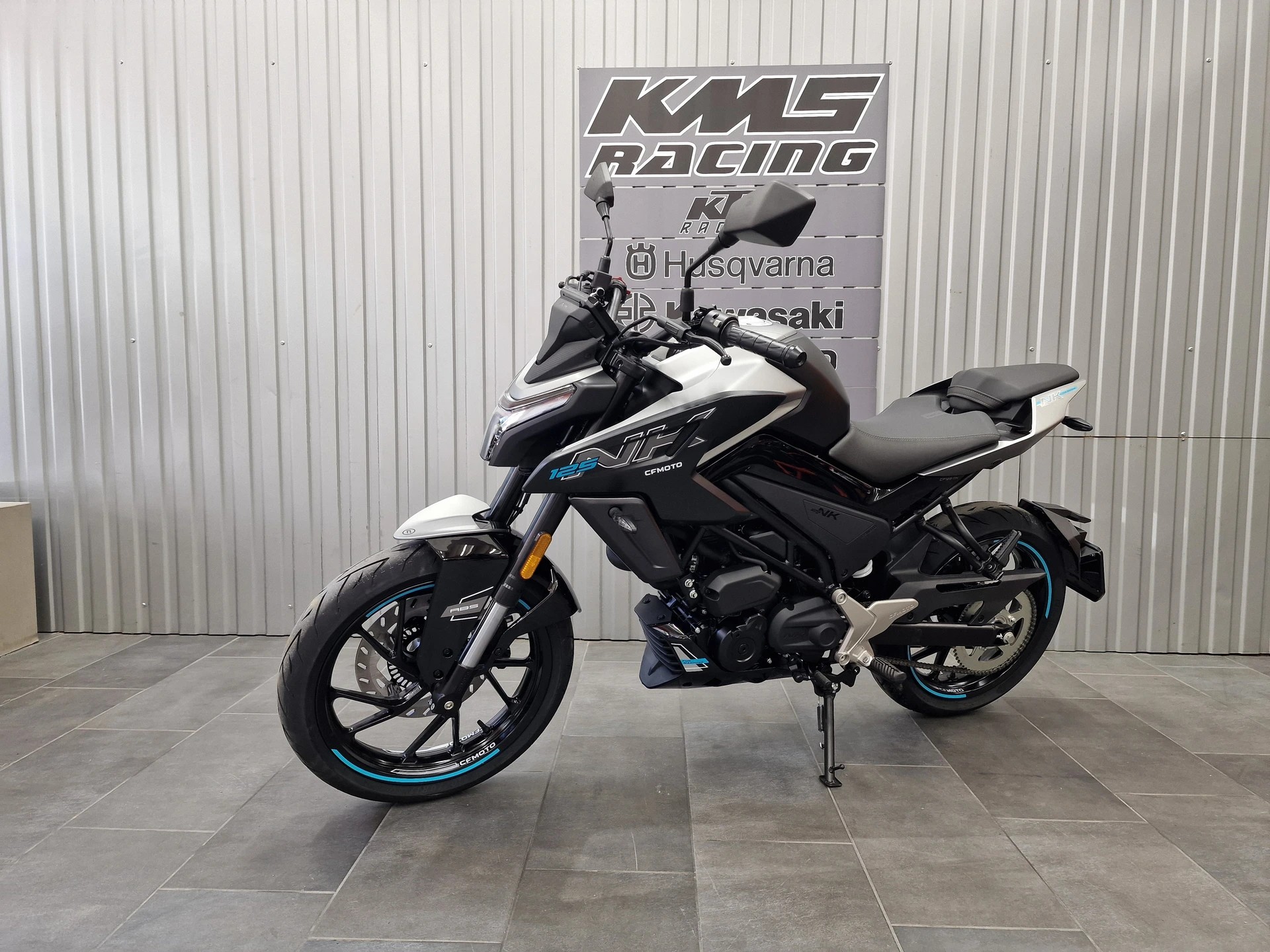 CF MOTO 125NK-showroom-element-1