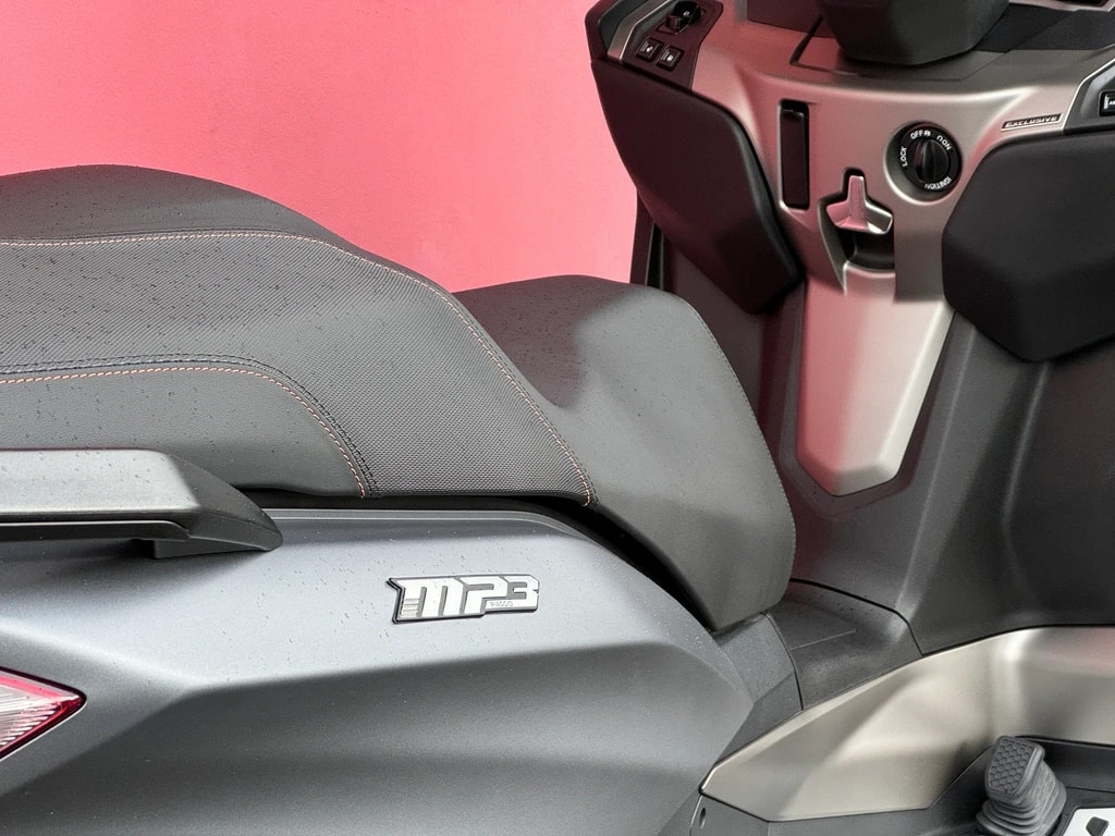 PIAGGIO MP3 530 Exclusive E5+-showroom-element-3