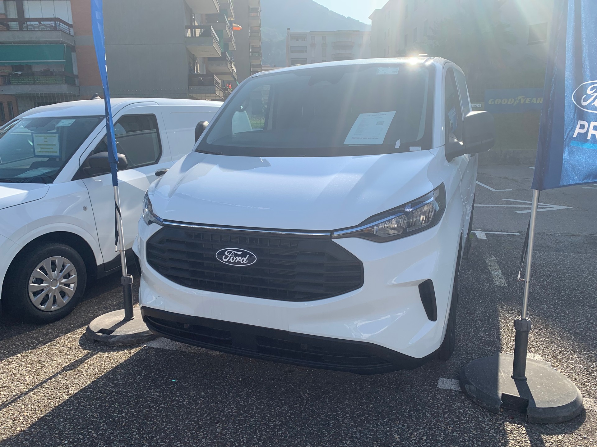 FORD Transit Custom Van 300 L1H1 Trend