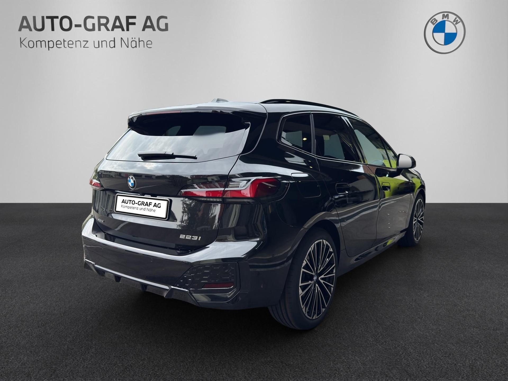 BMW 223 Active Tourer 223i xDrive Active Tourer M Sport-image-10