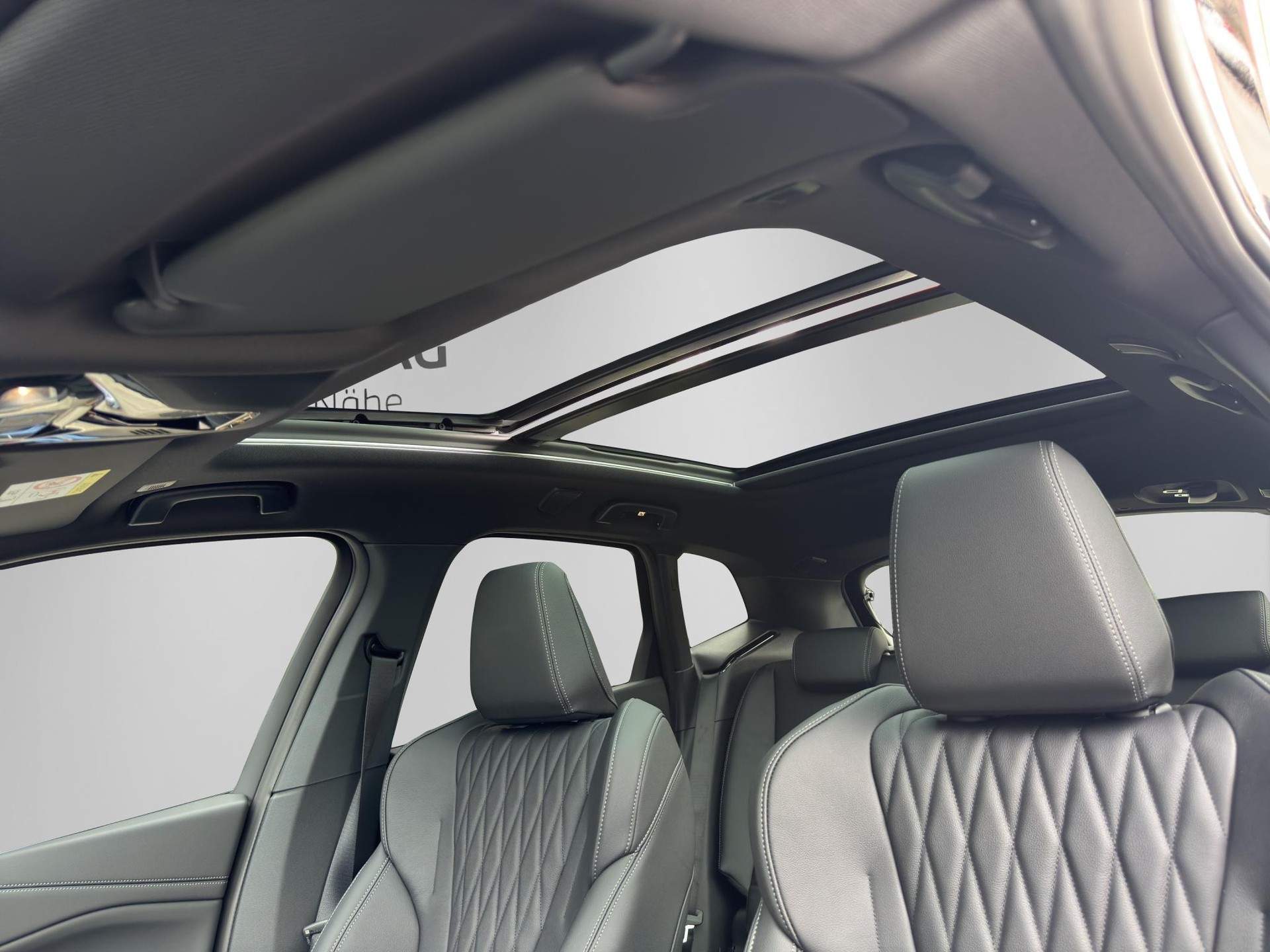 BMW 223 Active Tourer 223i xDrive Active Tourer M Sport-image-27