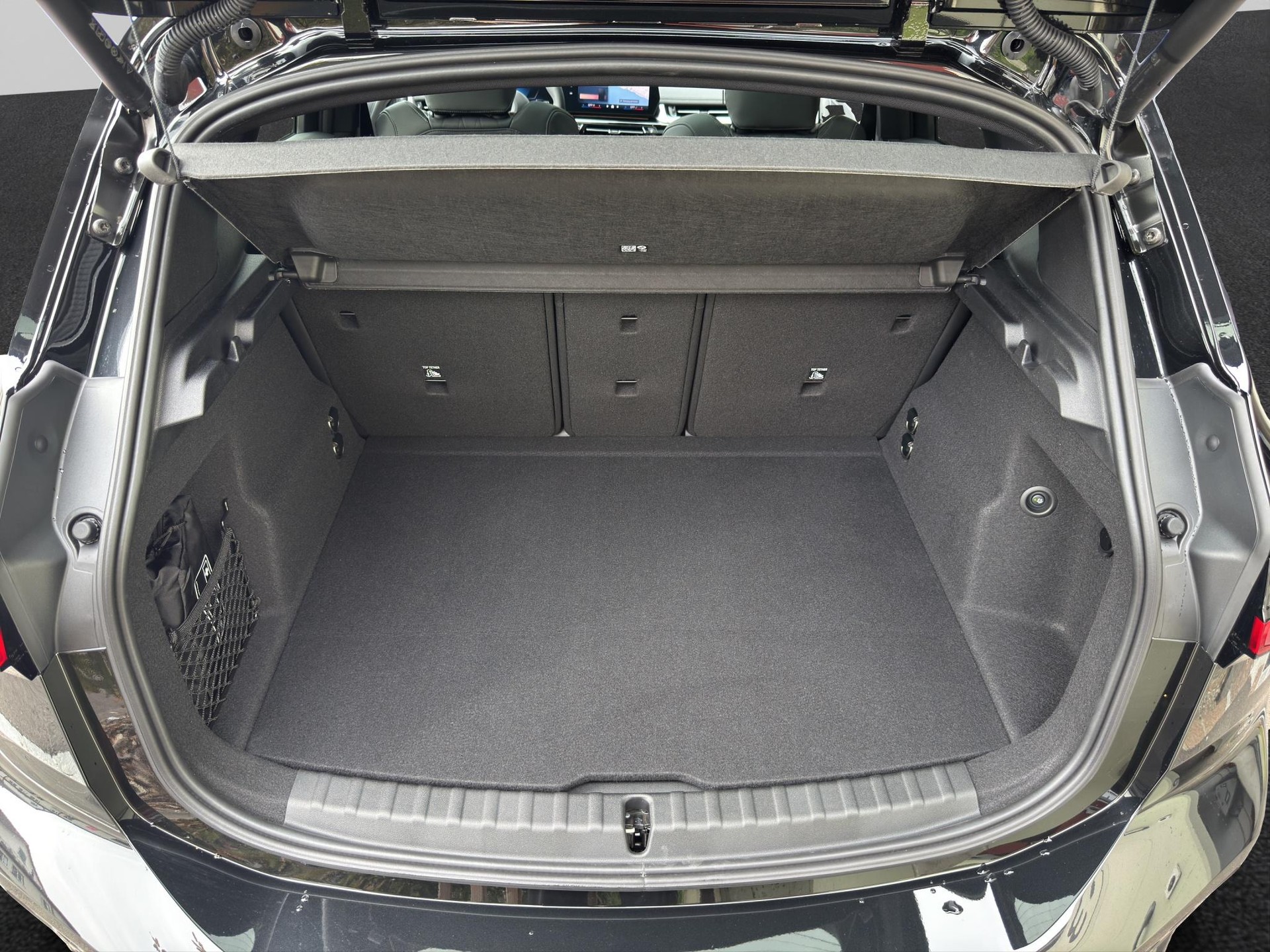 BMW 223 Active Tourer 223i xDrive Active Tourer M Sport-image-25