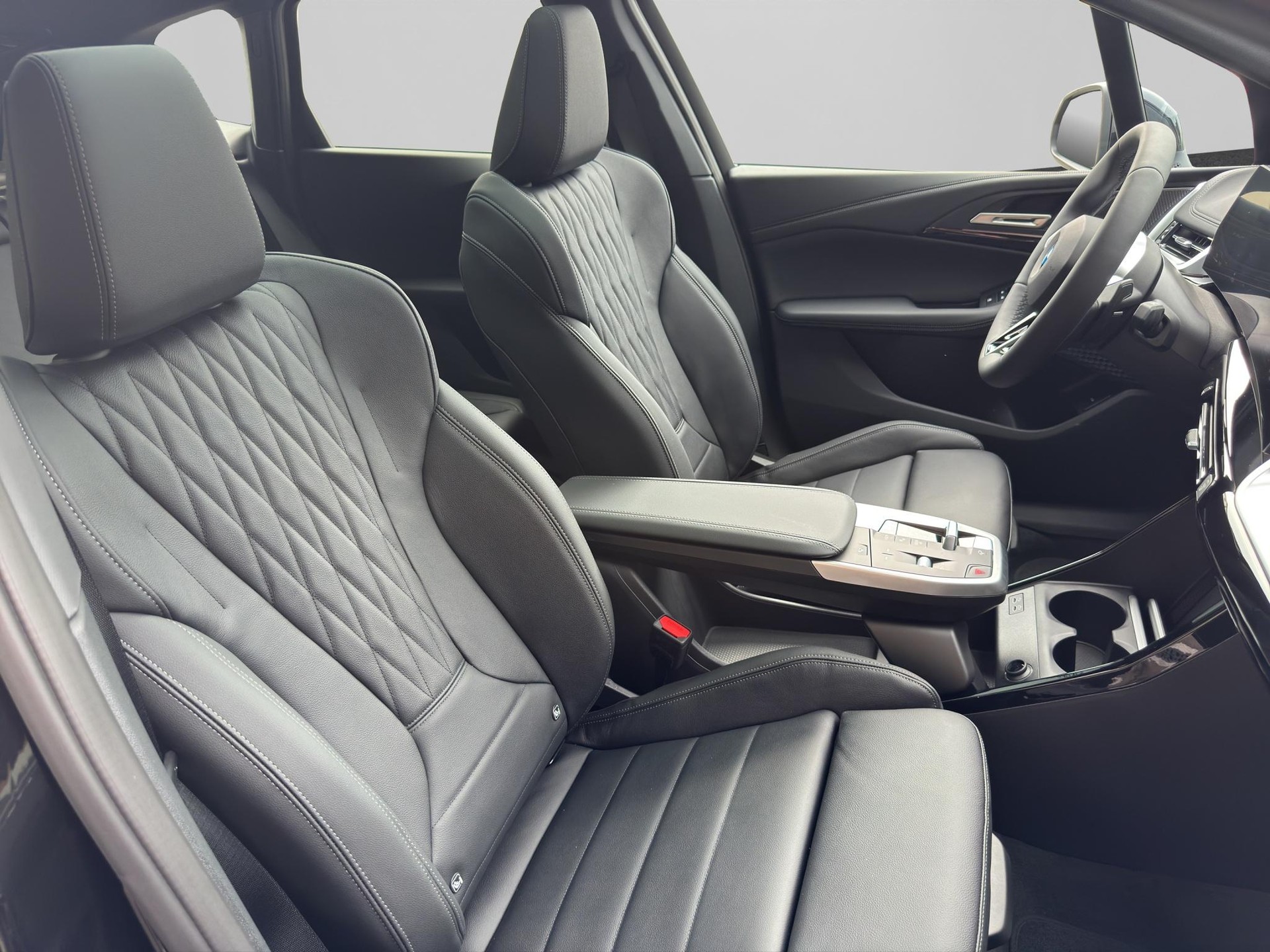 BMW 223 Active Tourer 223i xDrive Active Tourer M Sport-image-23