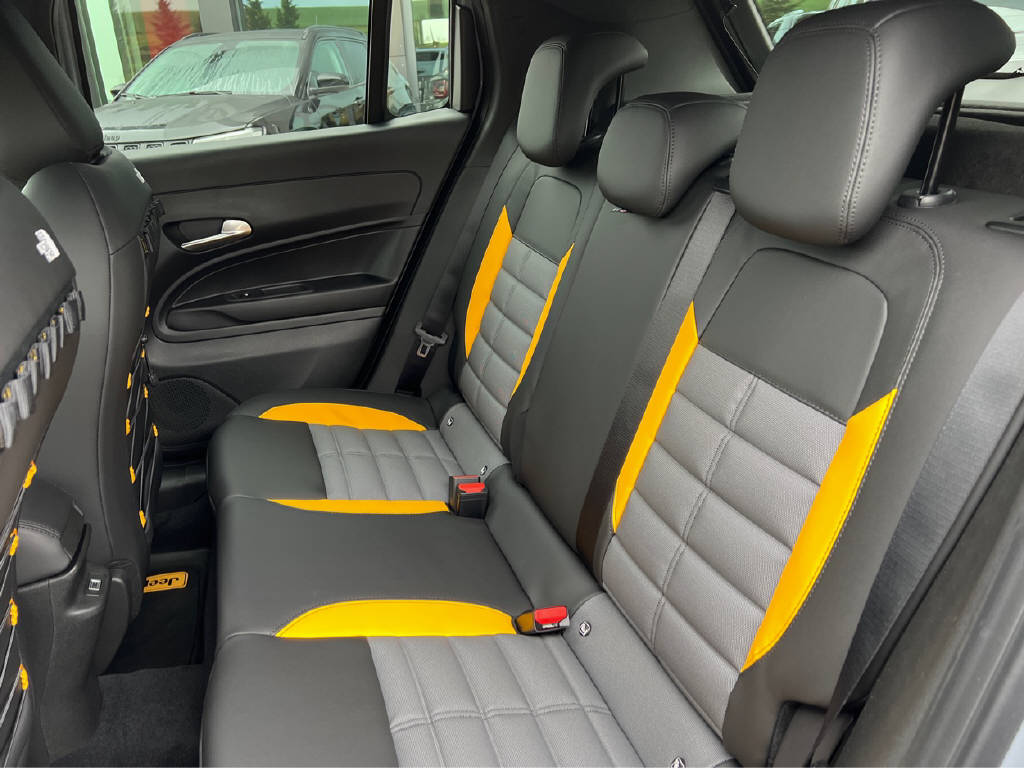 JEEP Avenger 1.2 MHEV The North Face 4xe-image-10