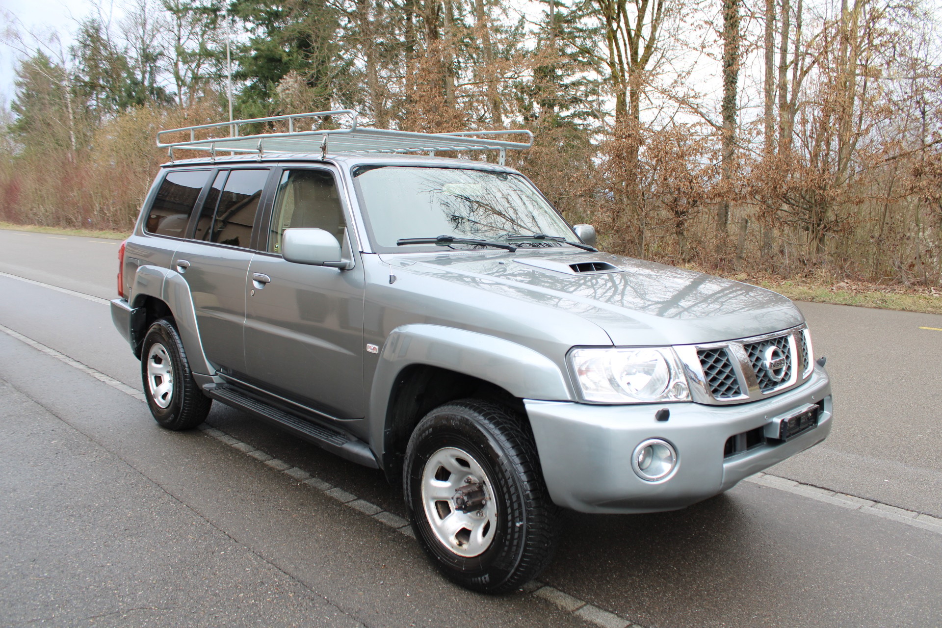 NISSAN Patrol 3.0 Di Luxury Wagon-showroom-element-2