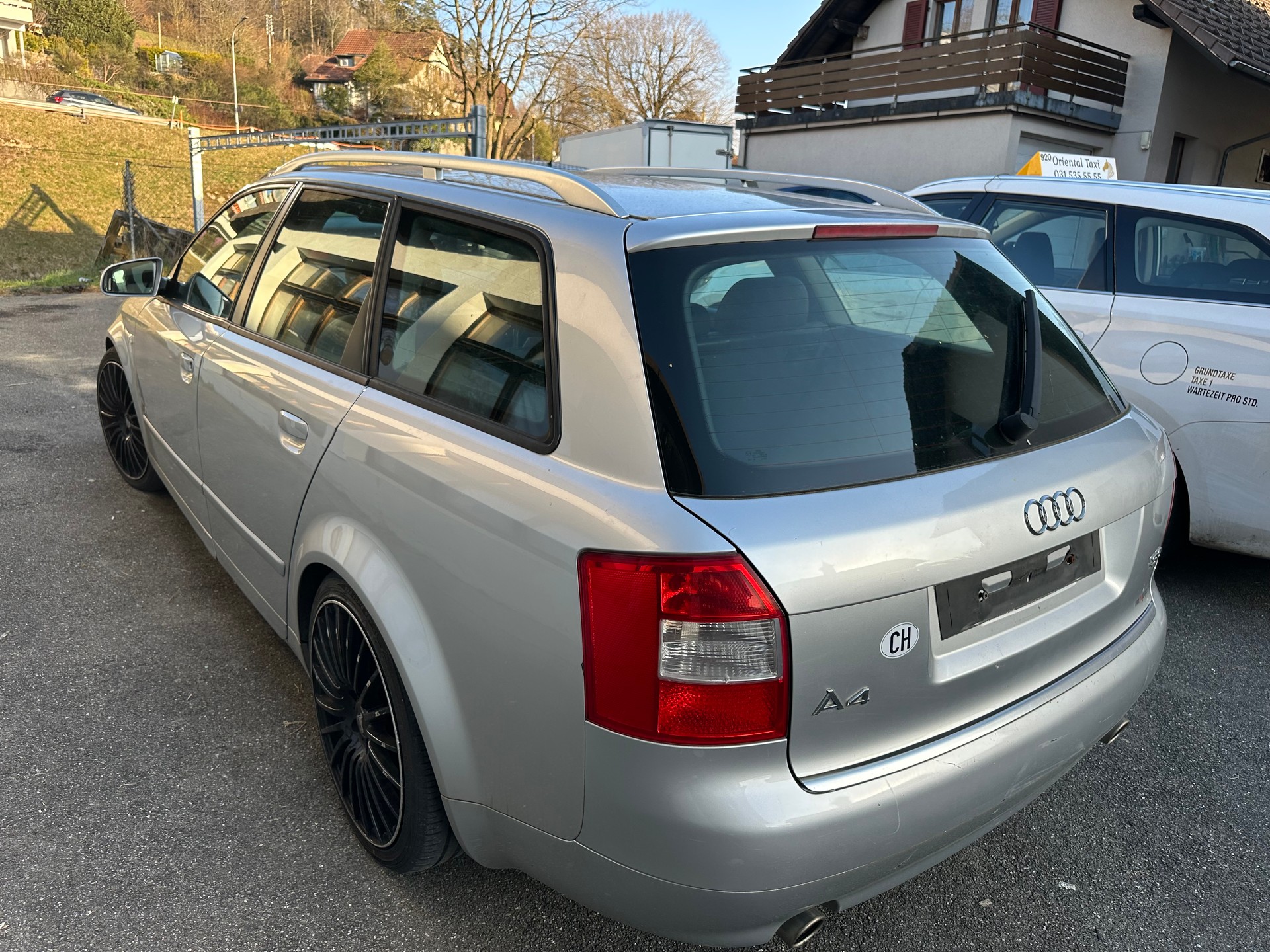 AUDI A4 Avant 3.0 V6-image-5