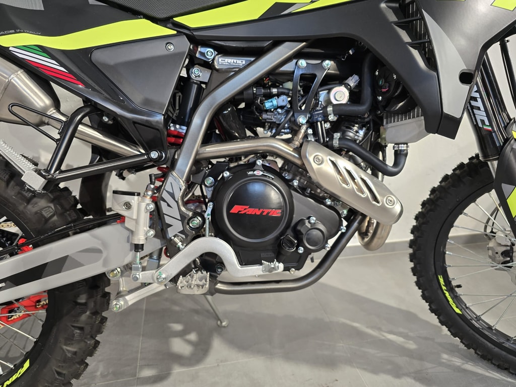 FANTIC Enduro 125 Performance-image-3