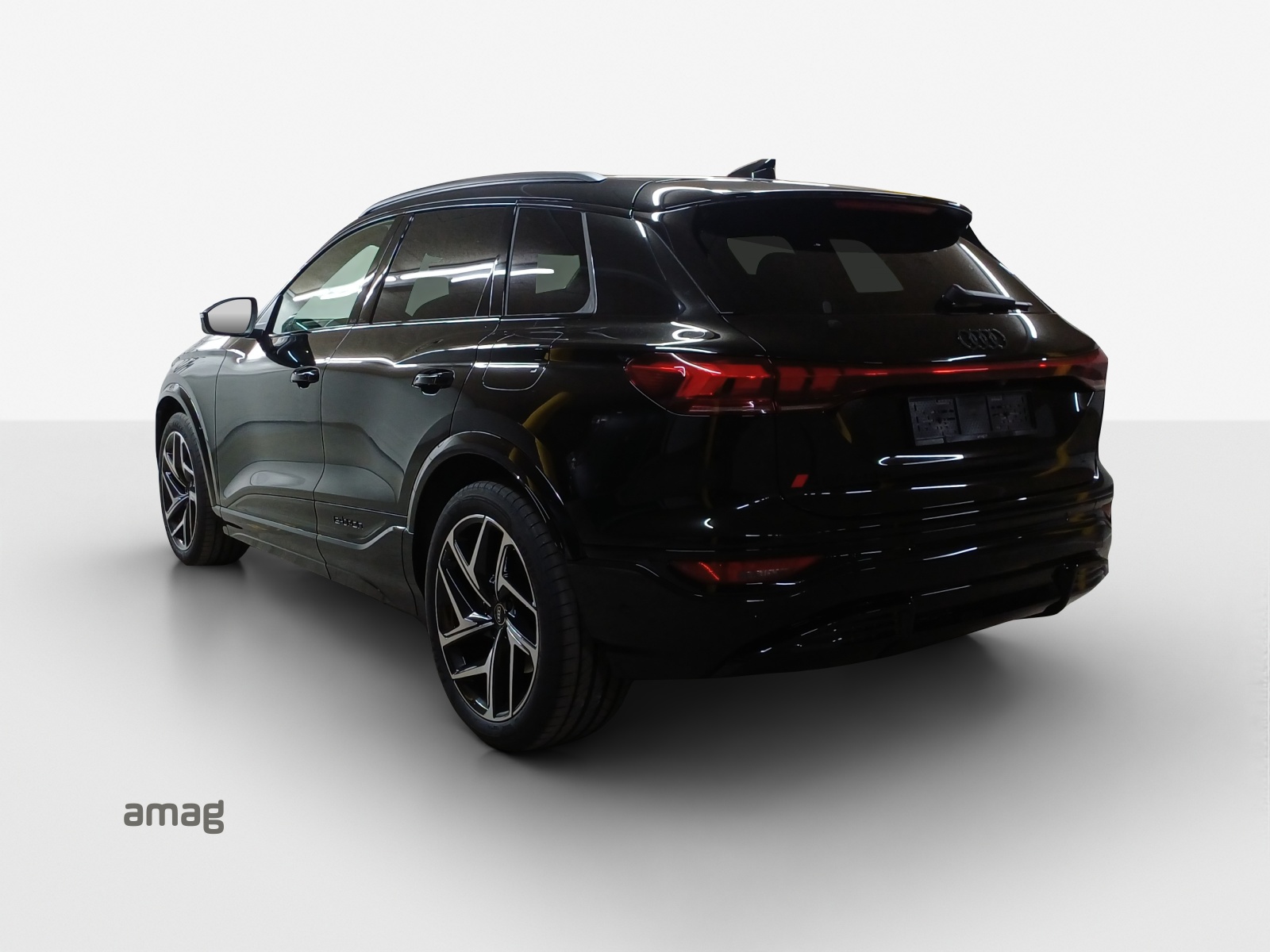 AUDI SQ6 e-tron quattro-image-2