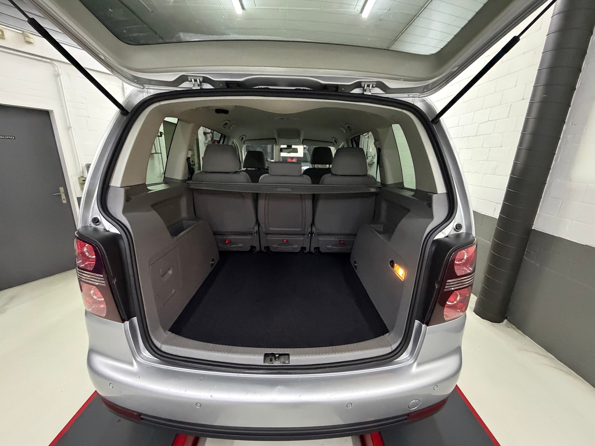 VW Touran 1.4 TSI Highline DSG-image-13