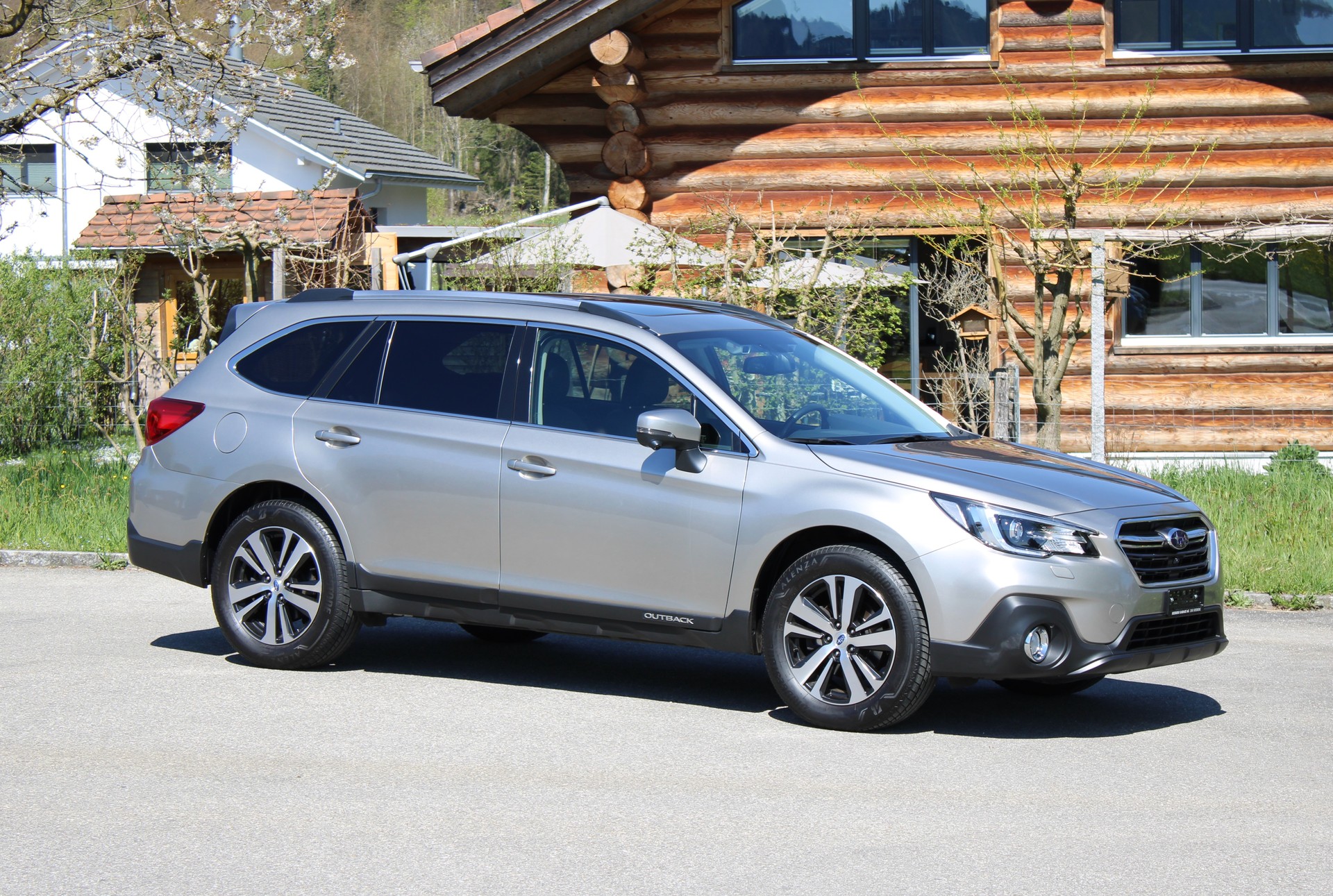 SUBARU Outback 2.5i Luxury AWD Lineartronic