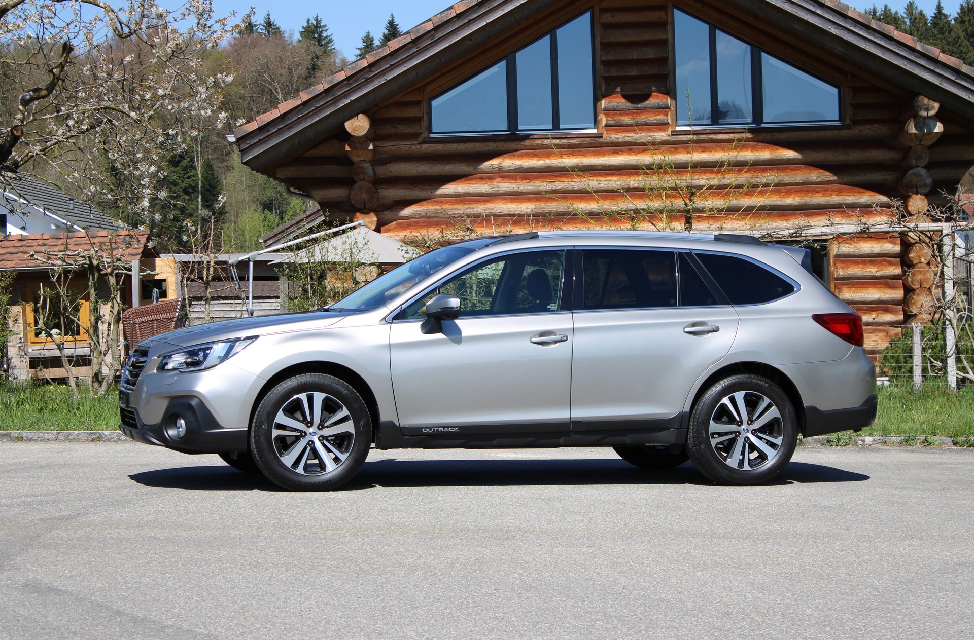 SUBARU Outback 2.5i Luxury AWD Lineartronic-image-4