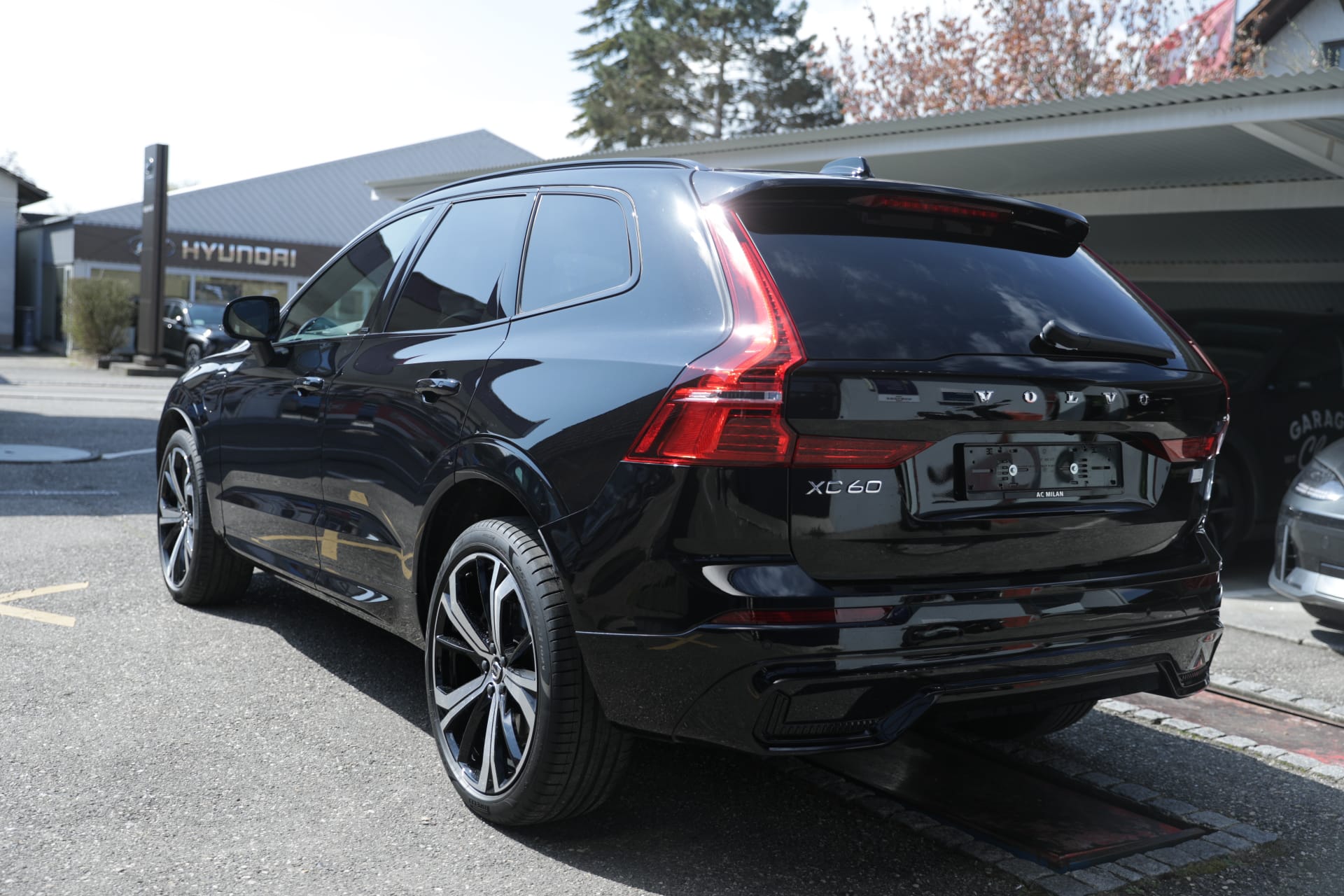 VOLVO XC60 T6 eAWD PluginHybrid Xcentric Geartronic-showroom-element-3