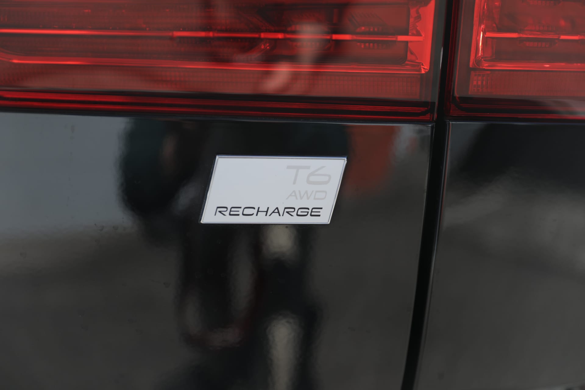 VOLVO XC60 T6 eAWD PluginHybrid Xcentric Geartronic-image-9