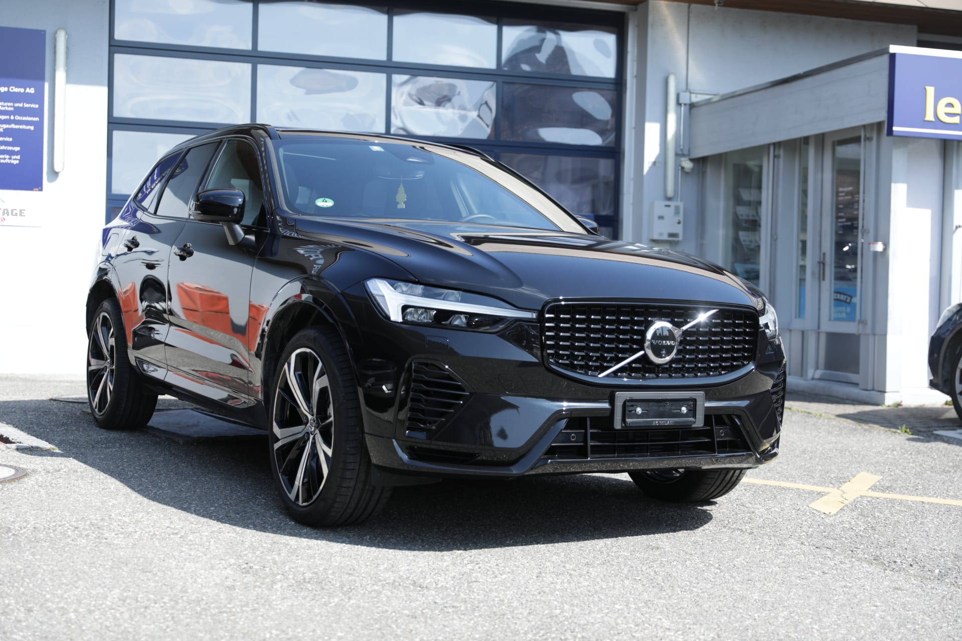 VOLVO XC60 T6 eAWD PluginHybrid Xcentric Geartronic-image-7