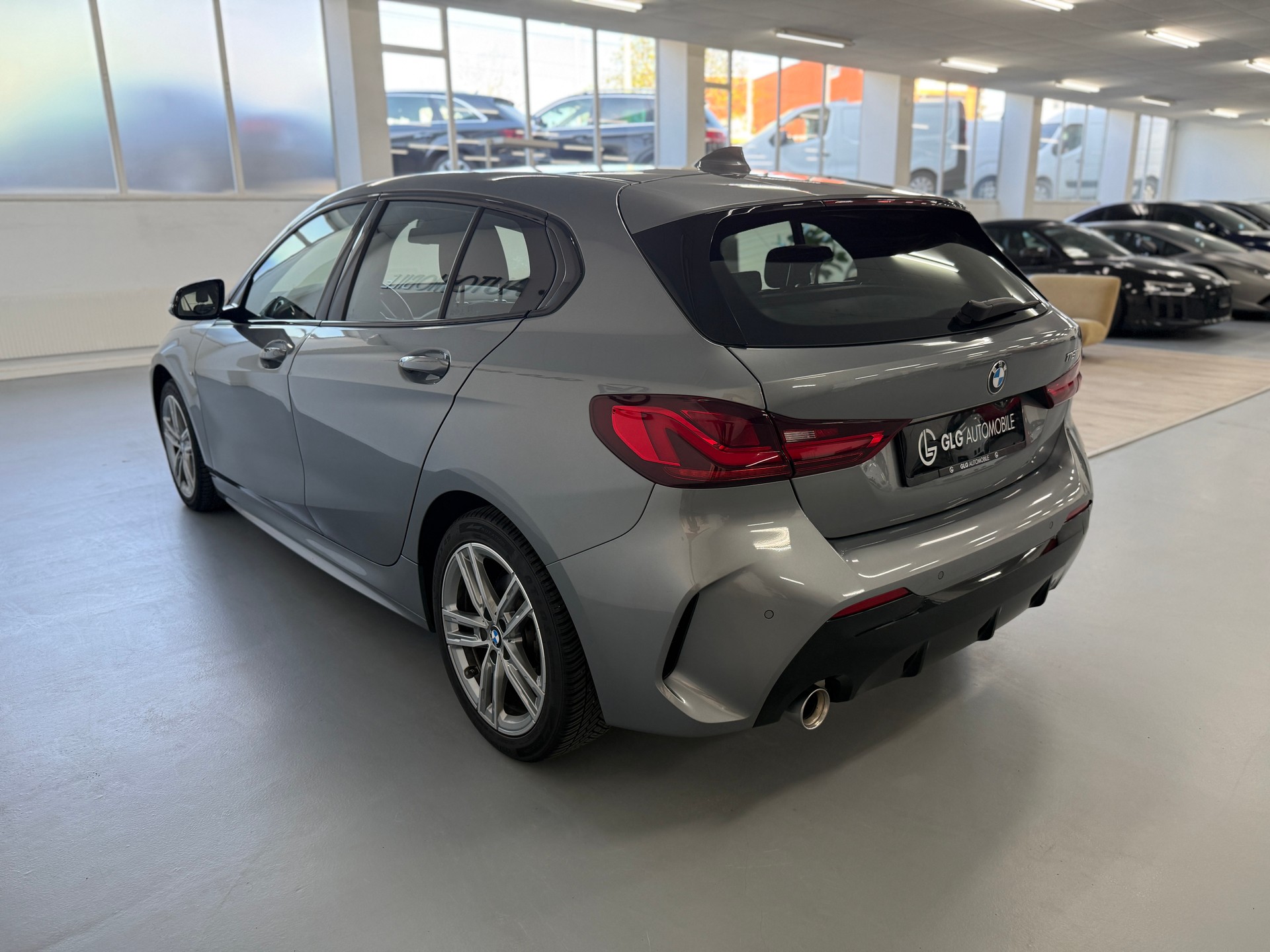 BMW 118i M Sport Steptronic-image-5