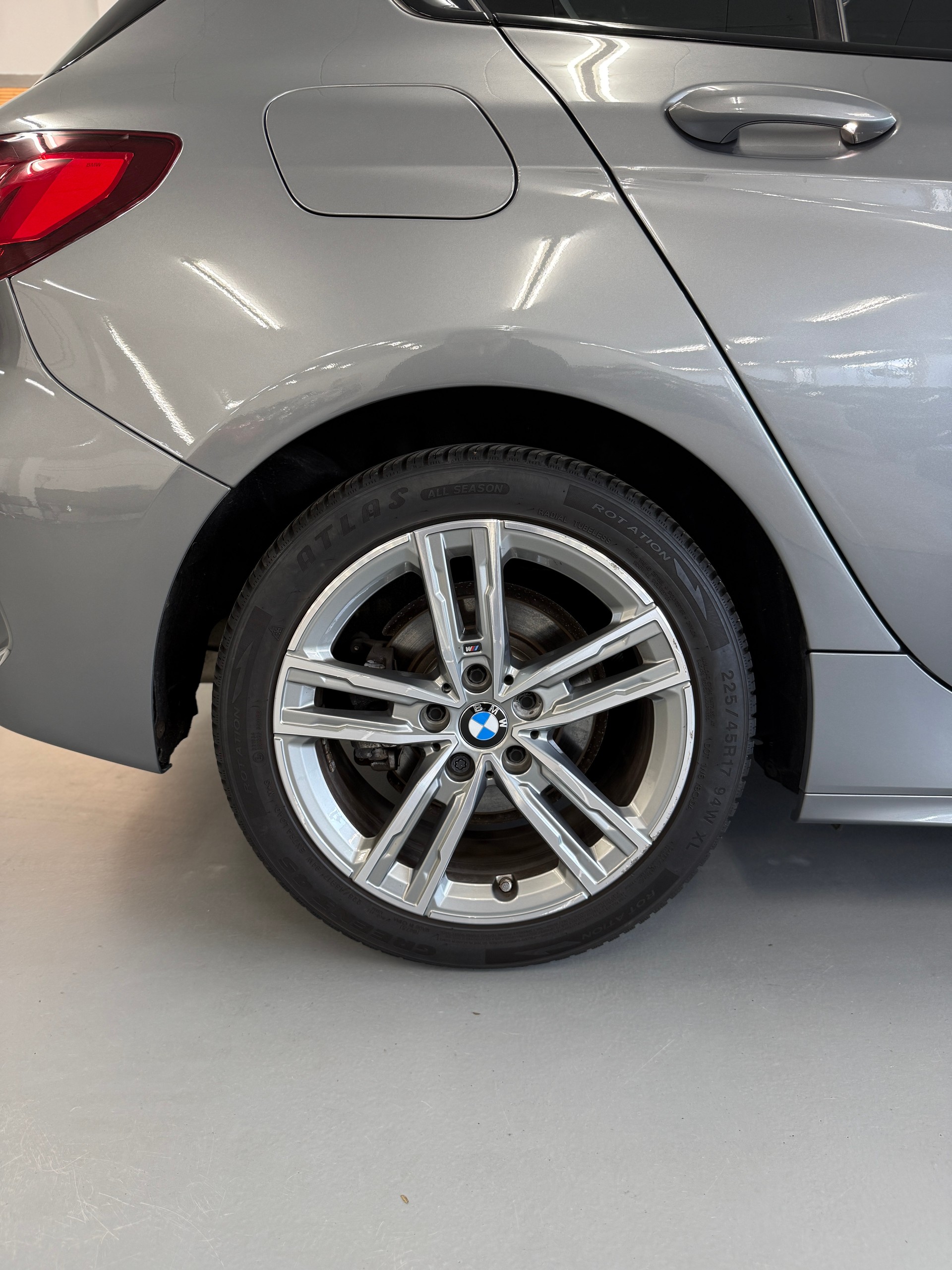 BMW 118i M Sport Steptronic-image-15
