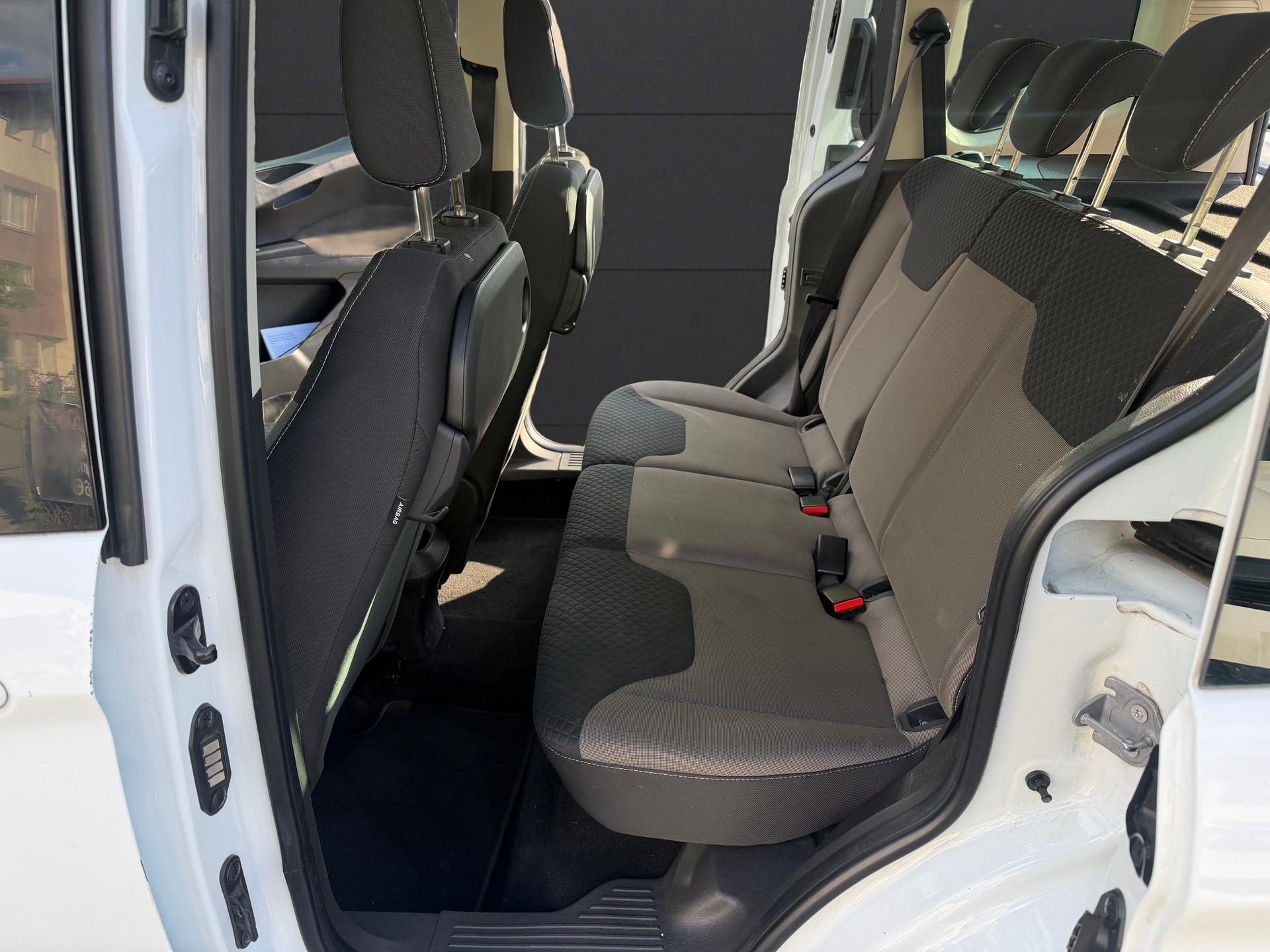 FORD Tourneo Courier 1.0 SCTi Trend-image-8