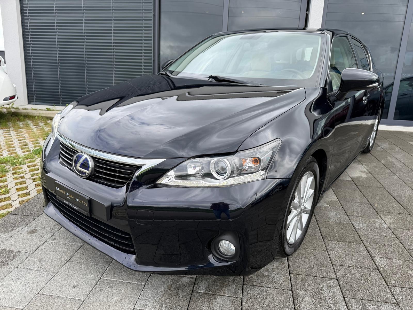 LEXUS CT 200h Comfort-showroom-element-3