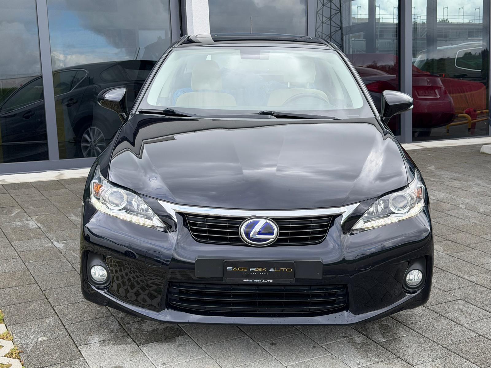 LEXUS CT 200h Comfort-showroom-element-2