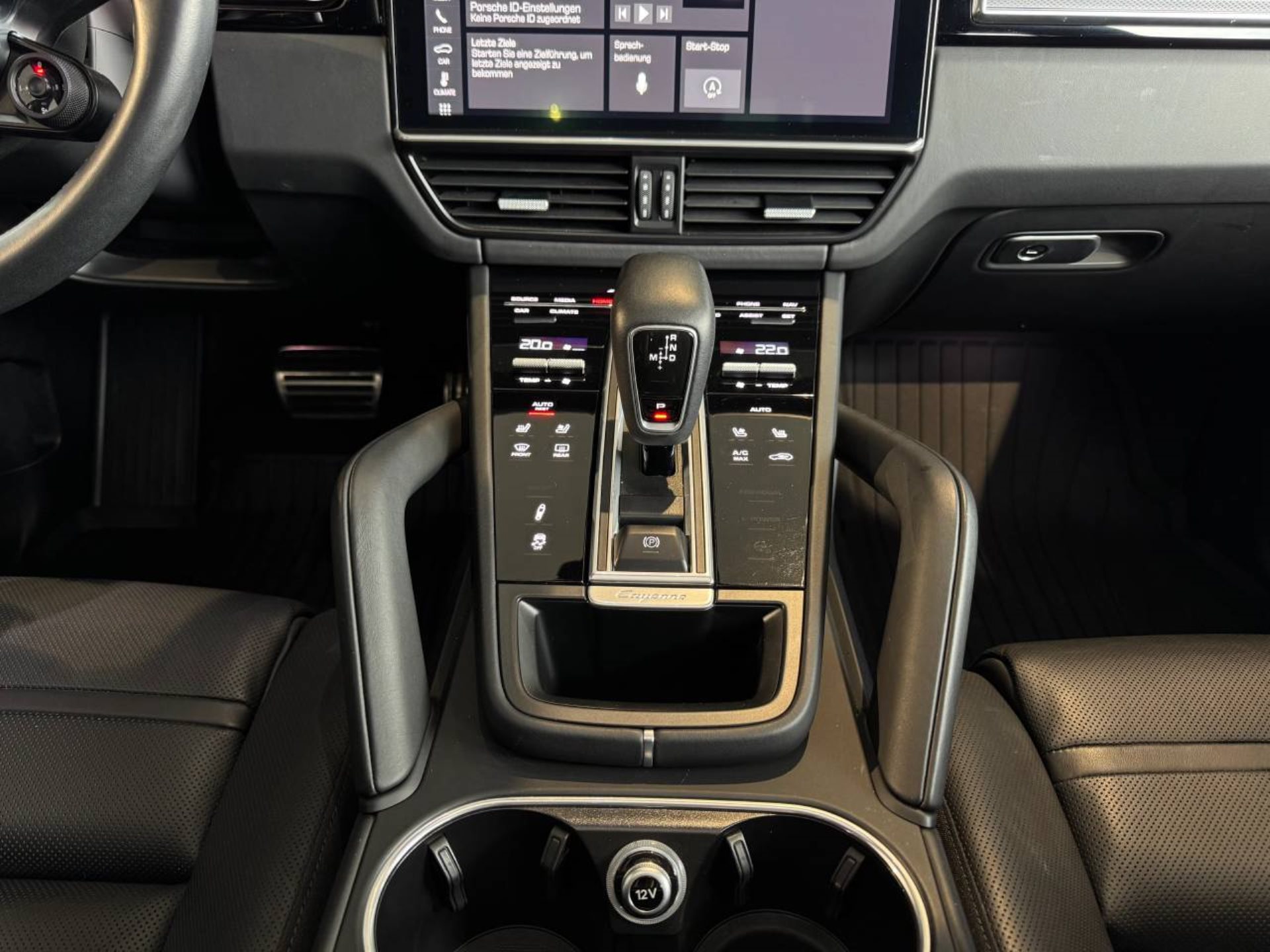 PORSCHE Cayenne S-image-16